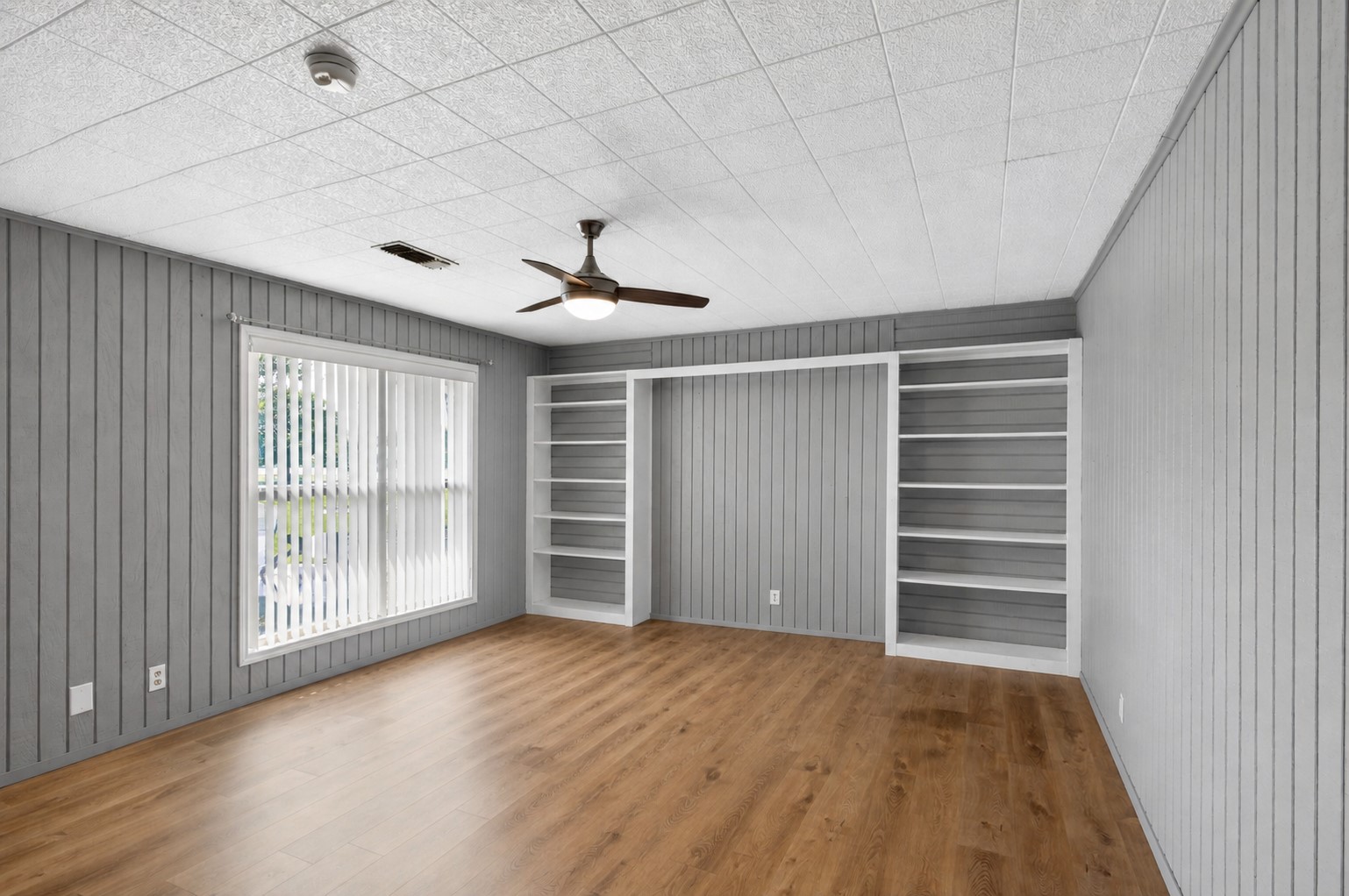 310 Navajo Trail, Gainesville, TX, 76240