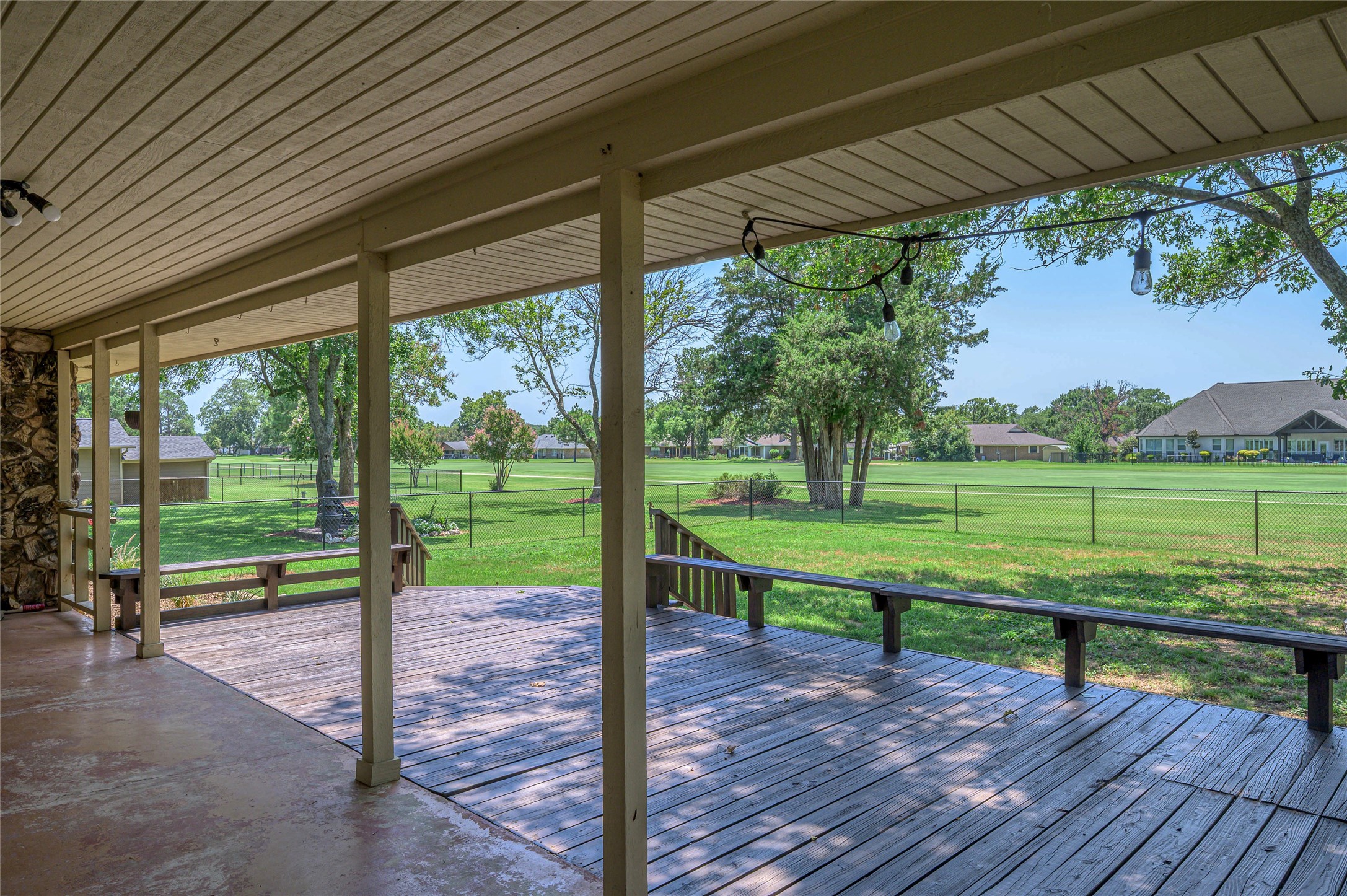310 Navajo Trail, Gainesville, TX, 76240