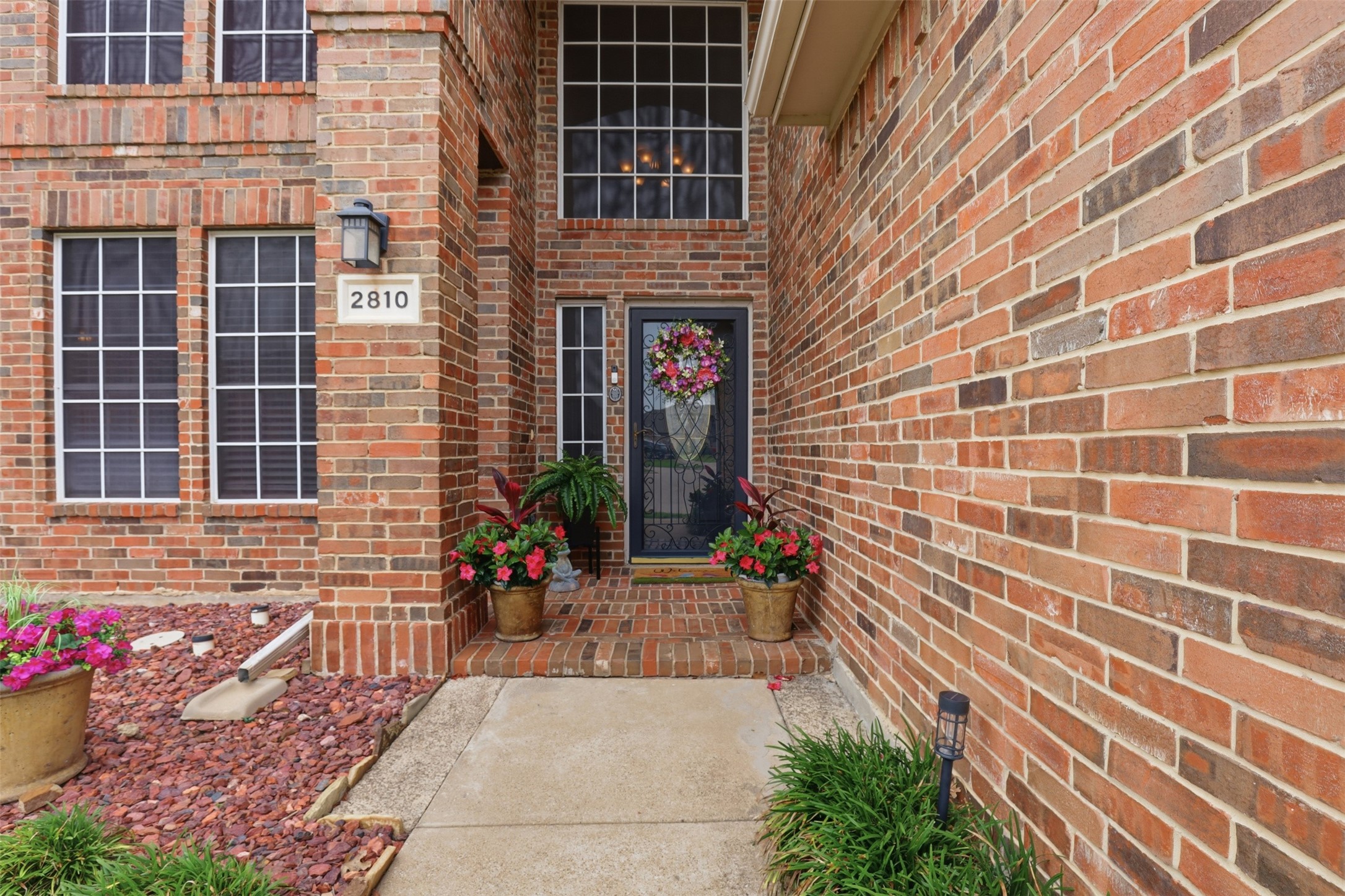 Property photo 03 of 2810 Hammond Drive Grand, Prairie, TX 75052 | MLS #21253716