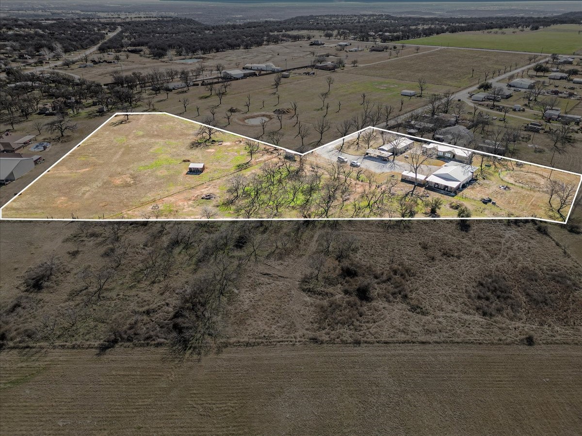 Property photo 01 of 330 Chapman Drive UNIT A Mineral, Wells, TX 76067 | MLS #21253810