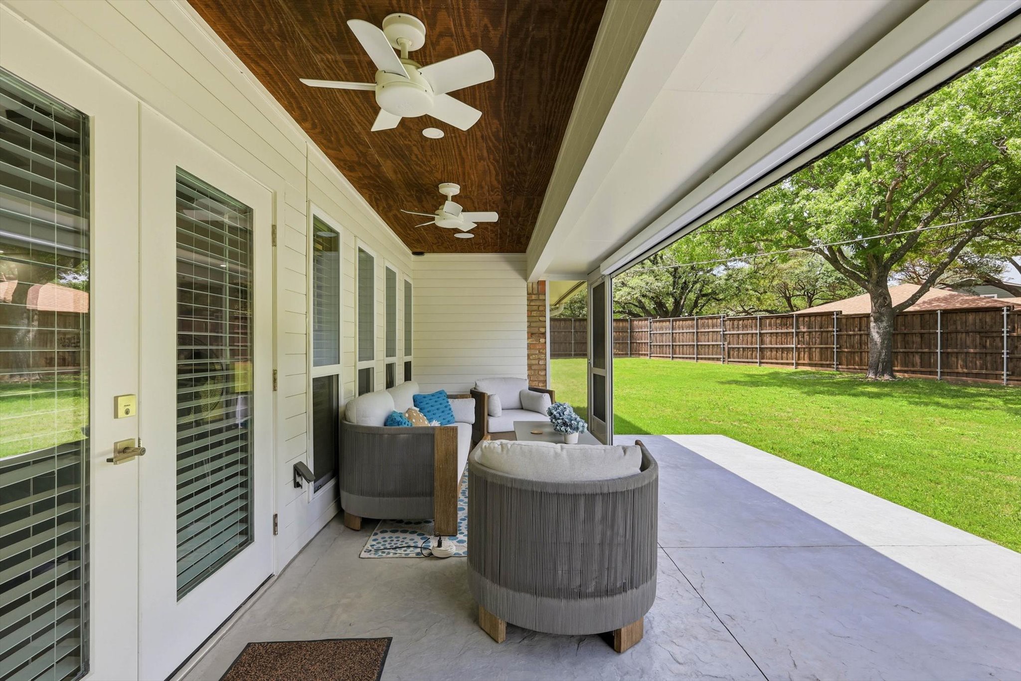 1909 W Red Bird Lane, Dallas, TX, 75232
