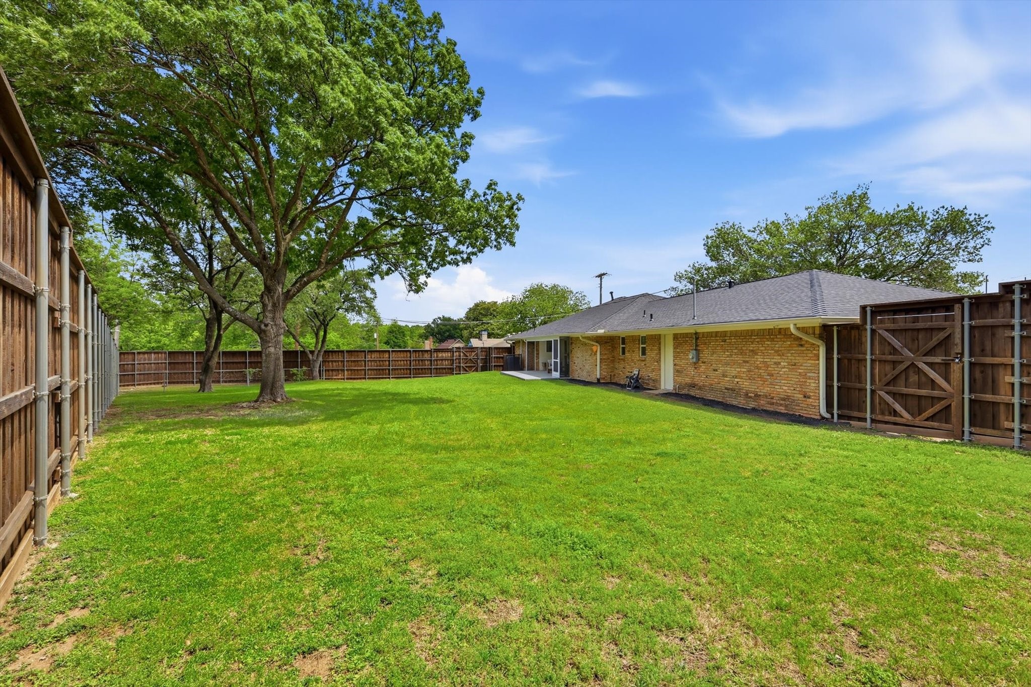 1909 W Red Bird Lane, Dallas, TX, 75232