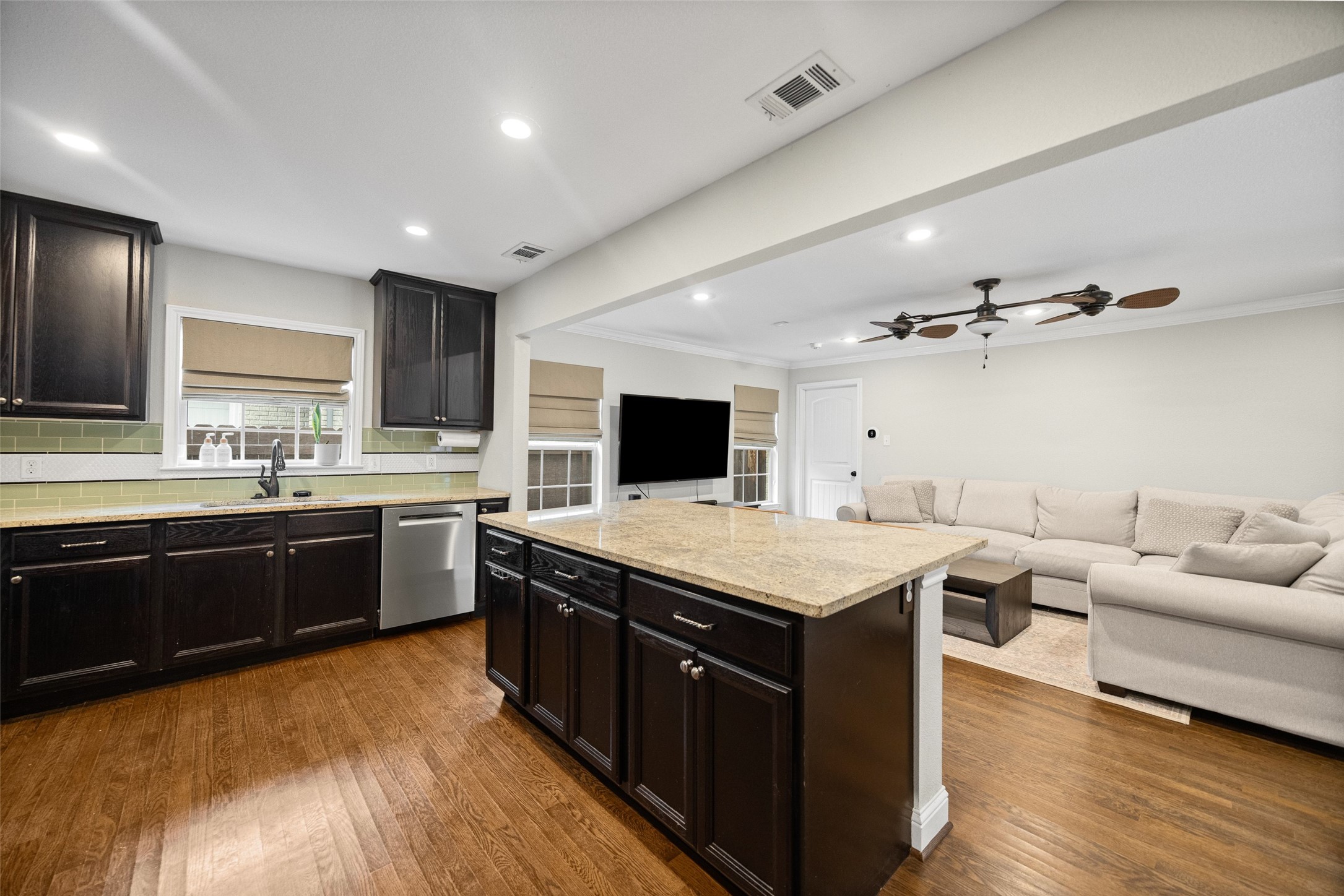 5947 Mercedes Avenue, Dallas, TX, 75206