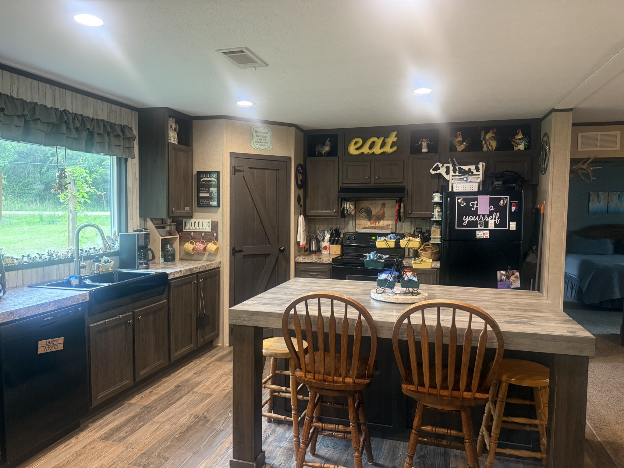 1200 Shoreline Circle, Chandler, TX, 75758