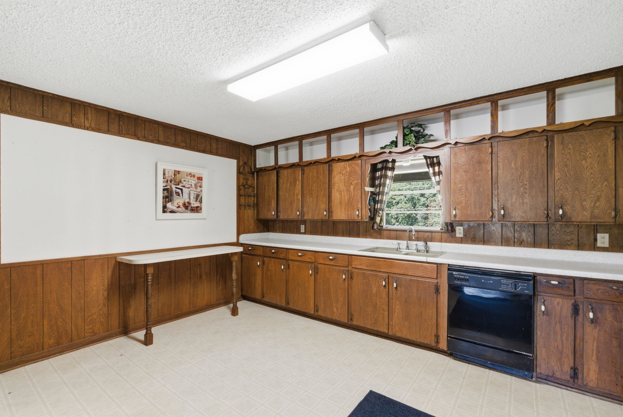 7485 Portwood Road, Azle, TX, 76020