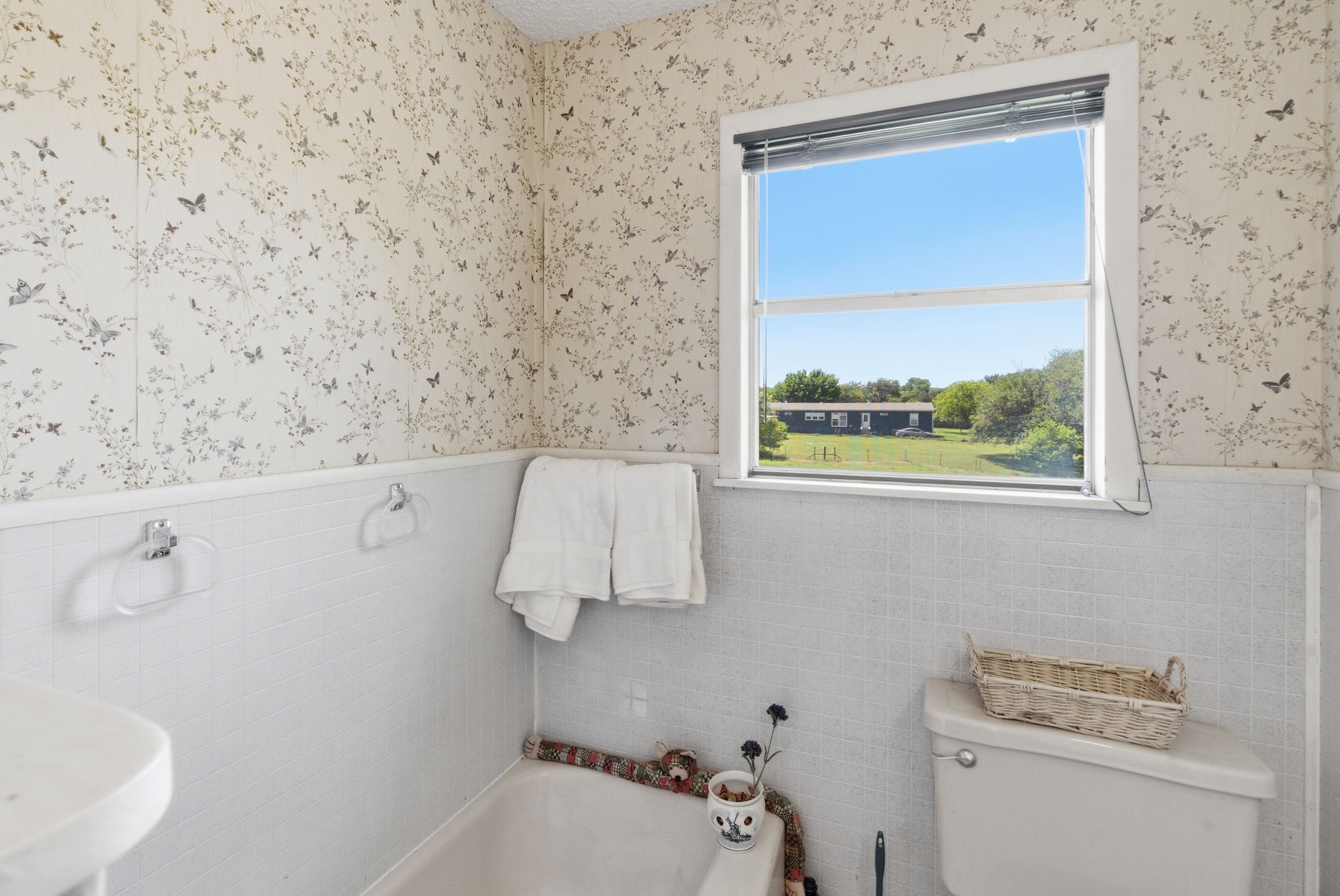 7485 Portwood Road, Azle, TX, 76020