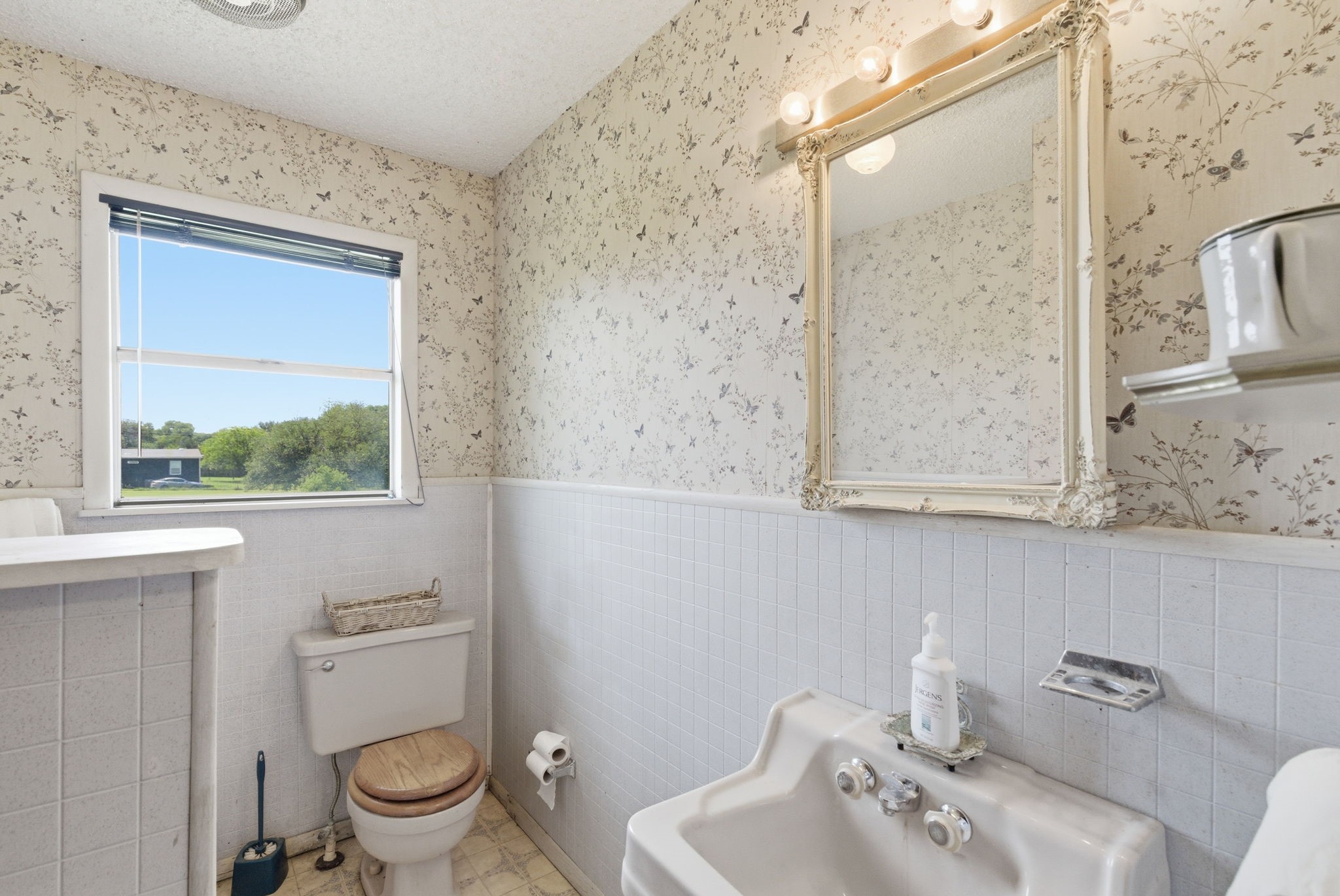 7485 Portwood Road, Azle, TX, 76020