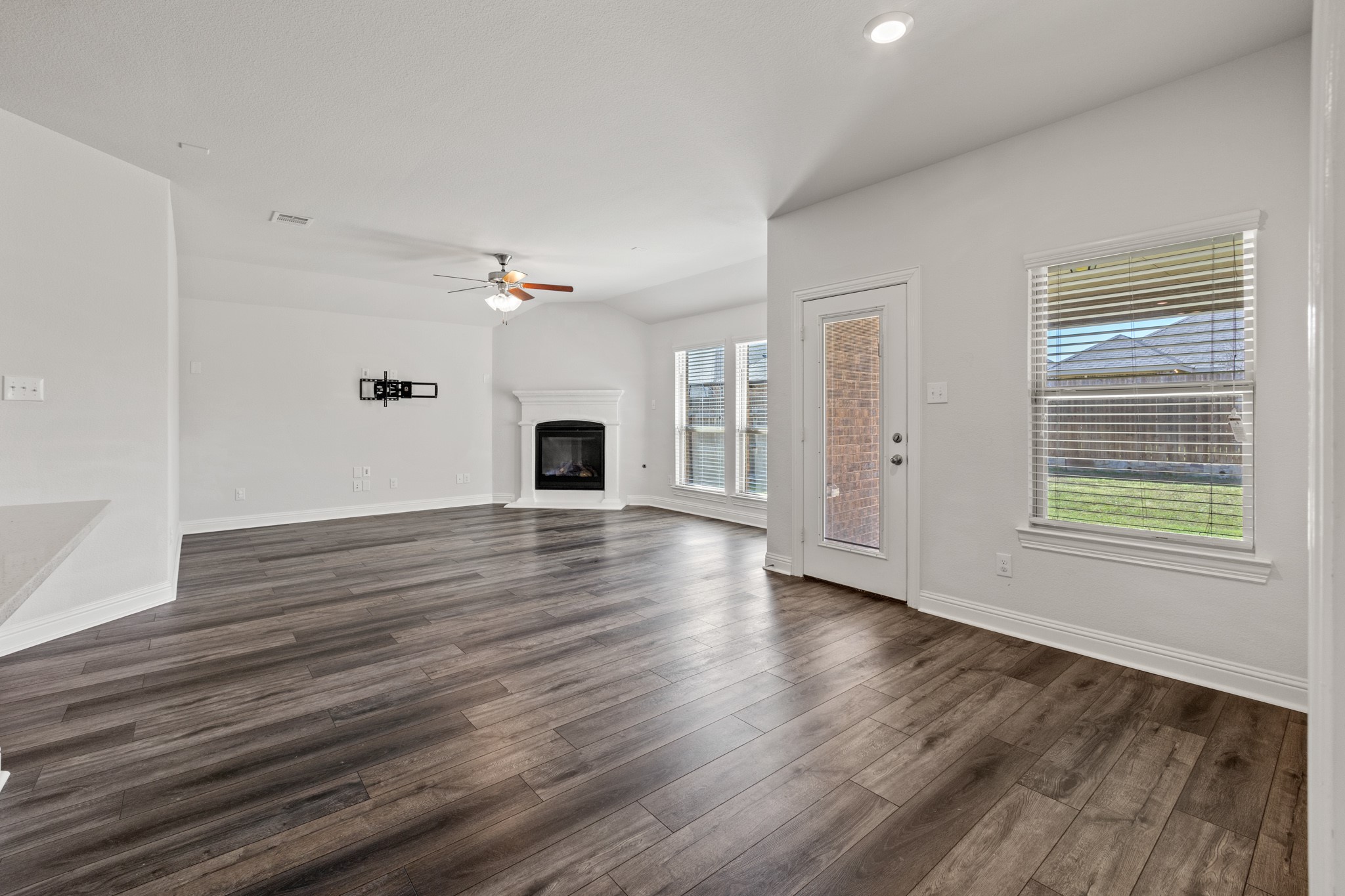 11004 Blaze, Aubrey, TX, 76227