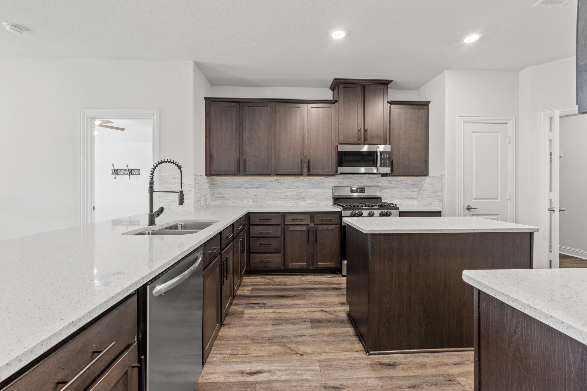 11004 Blaze, Aubrey, TX, 76227