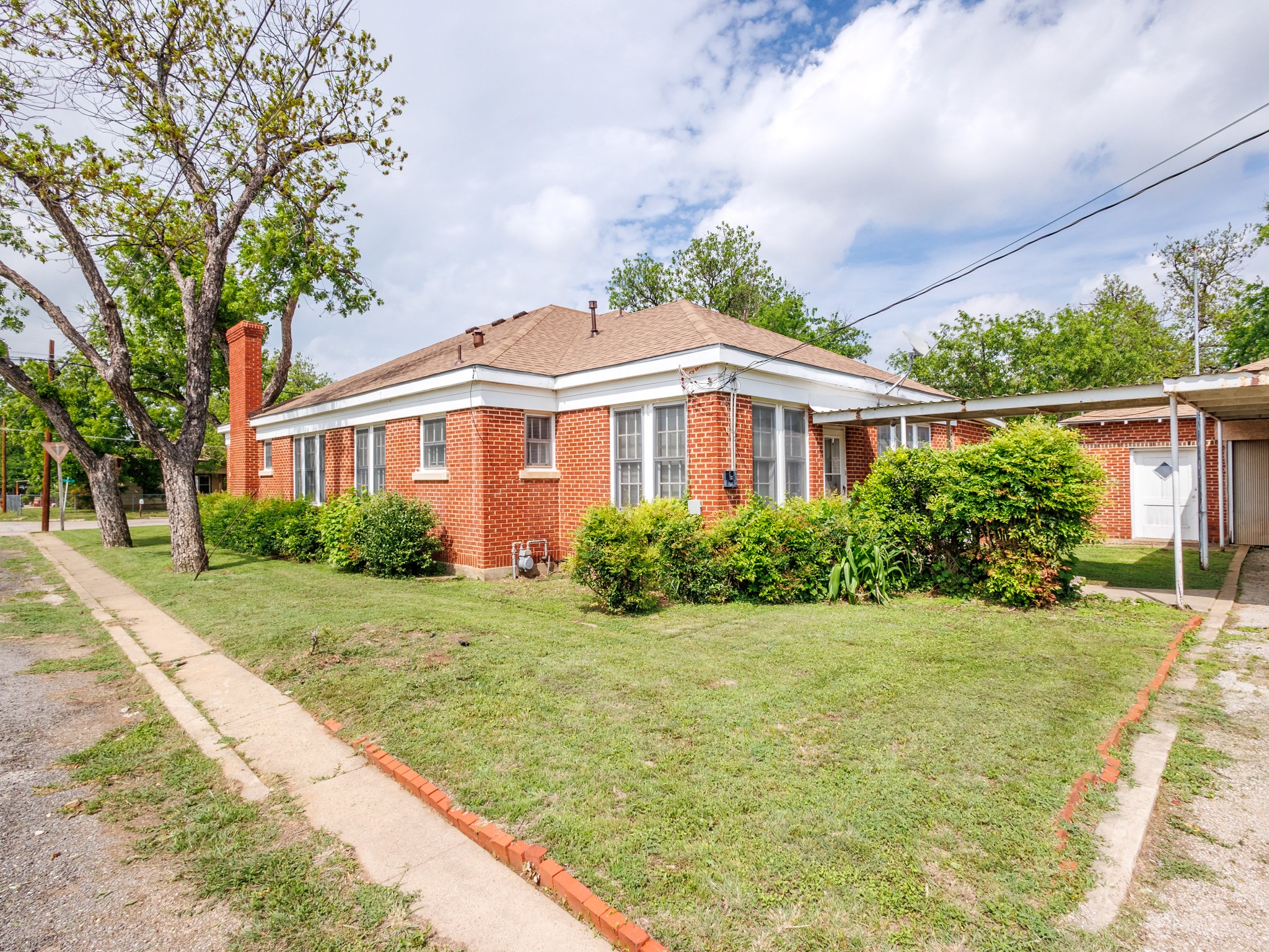 615 W Liveoak Street, Coleman, TX, 76834