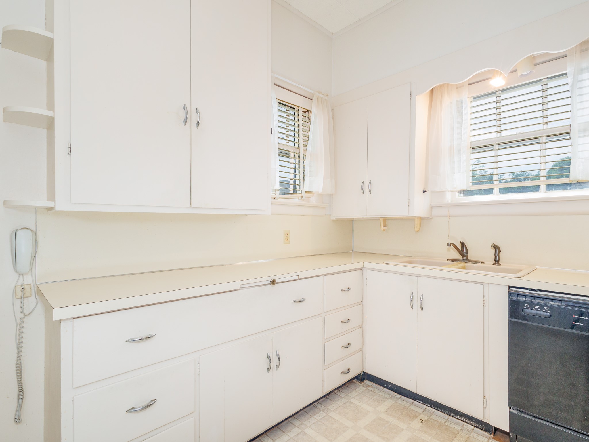 615 W Liveoak Street, Coleman, TX, 76834