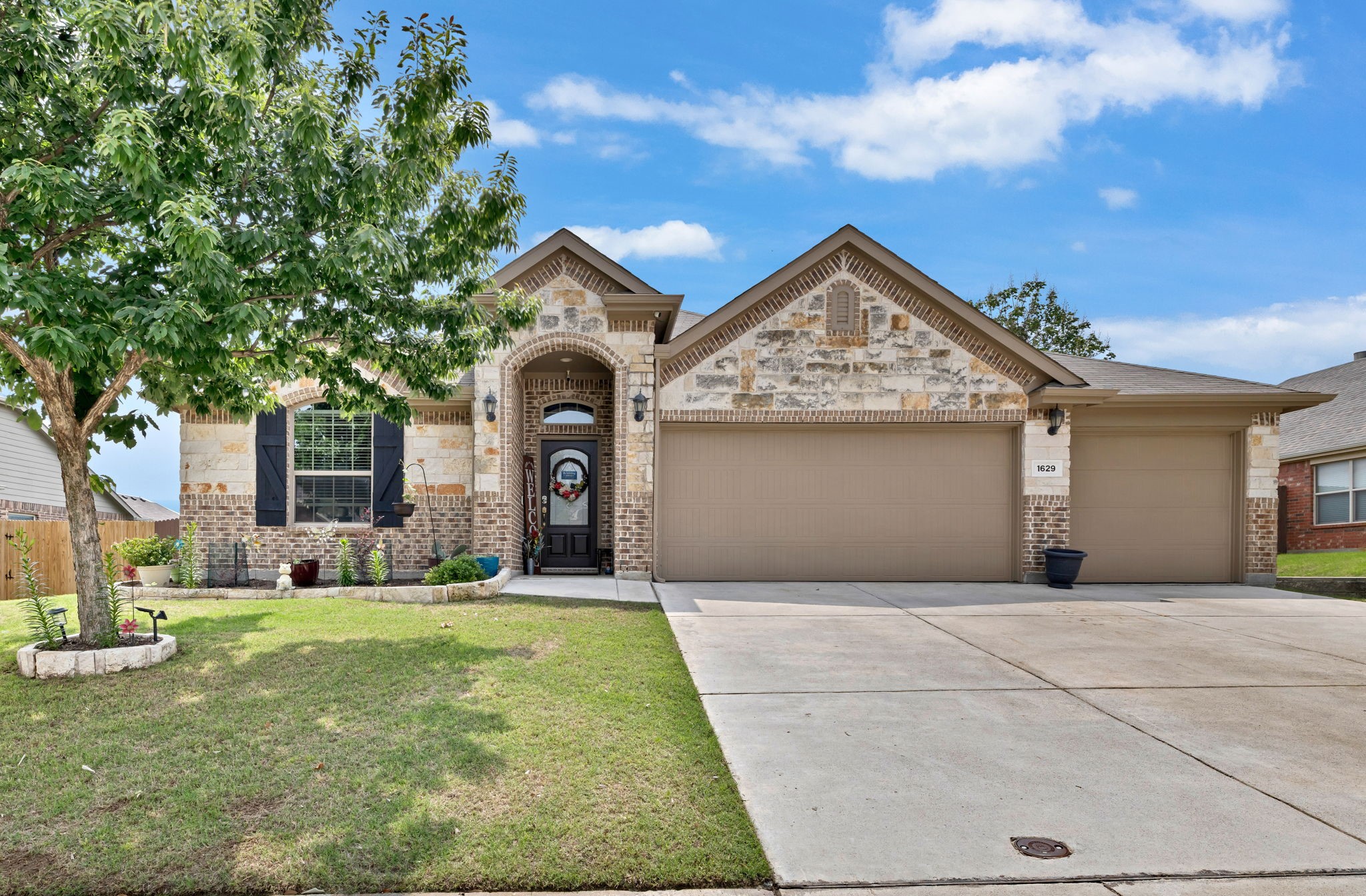 1629 Suncatcher Way, Fort Worth, TX, 76052