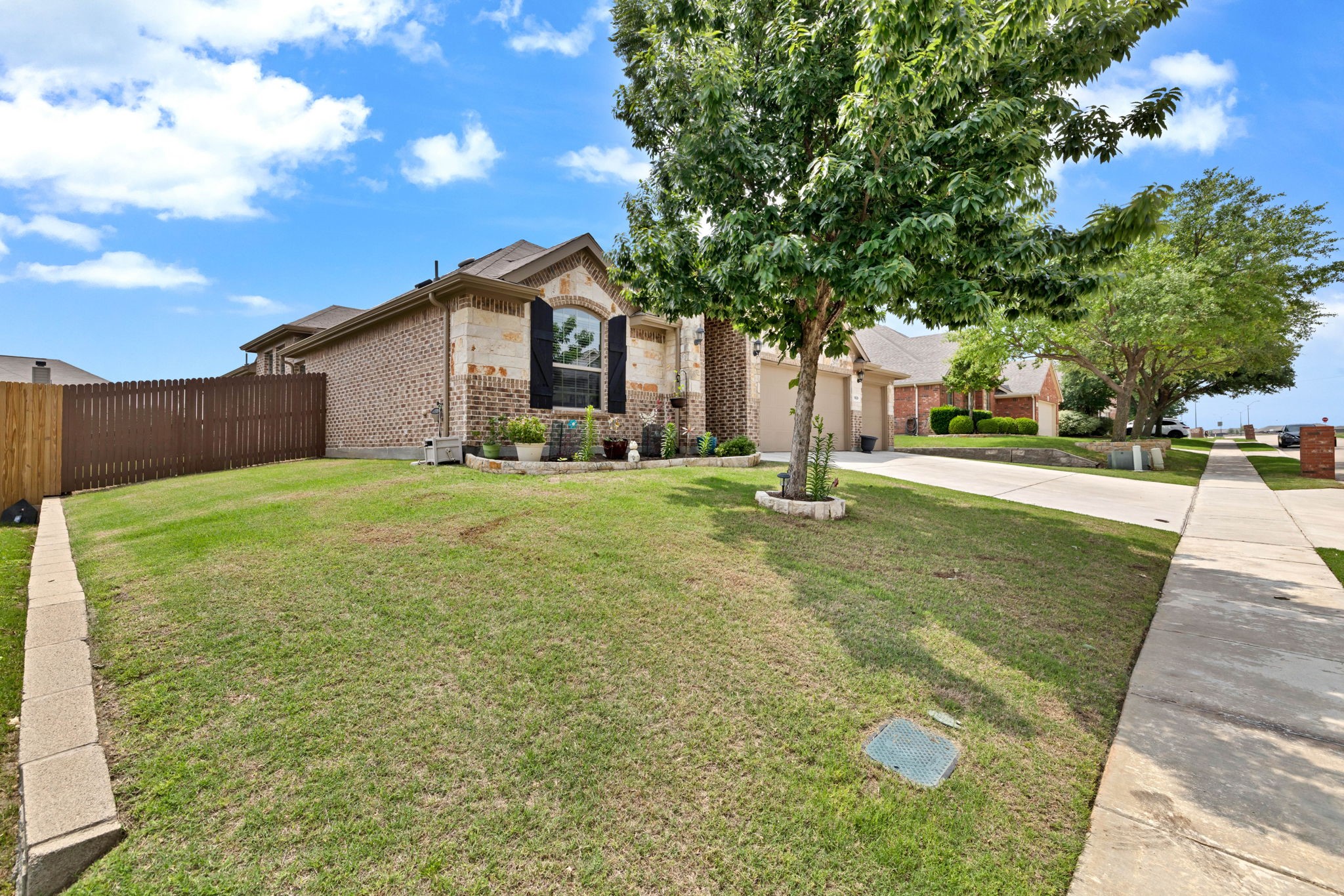 1629 Suncatcher Way, Fort Worth, TX, 76052