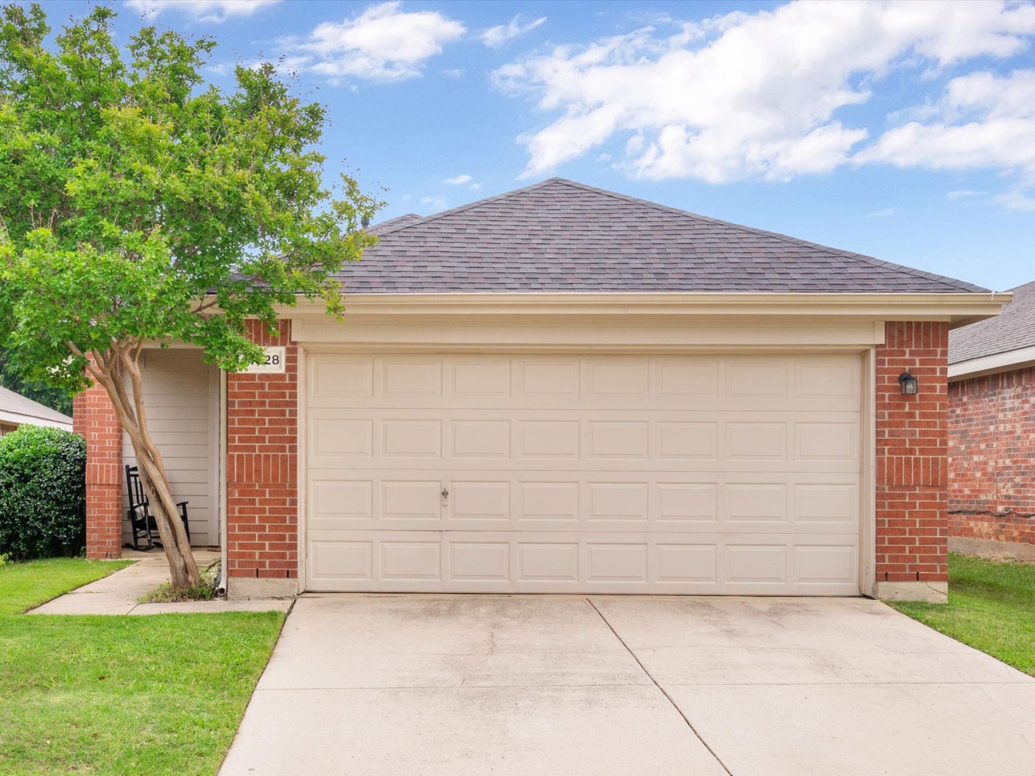 Property photo 02 of 11828 Cottontail Drive Fort, Worth, TX 76244 | MLS #21254881