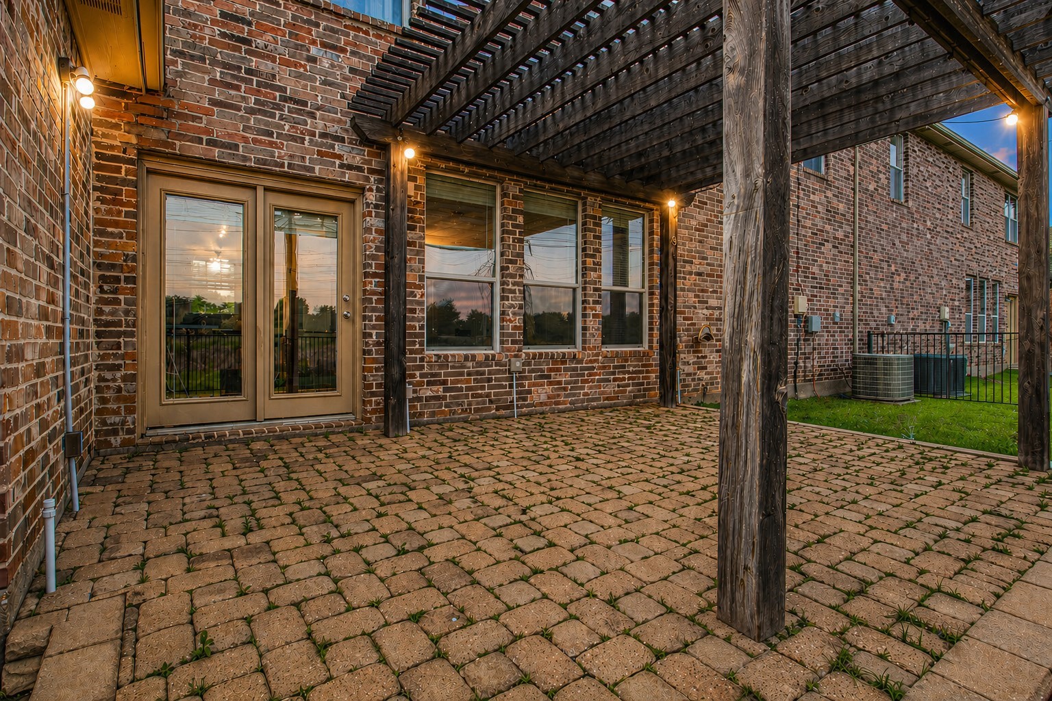 Property photo 02 of 1106 Bethel School Court, Coppell, TX 75019 | MLS #21255057