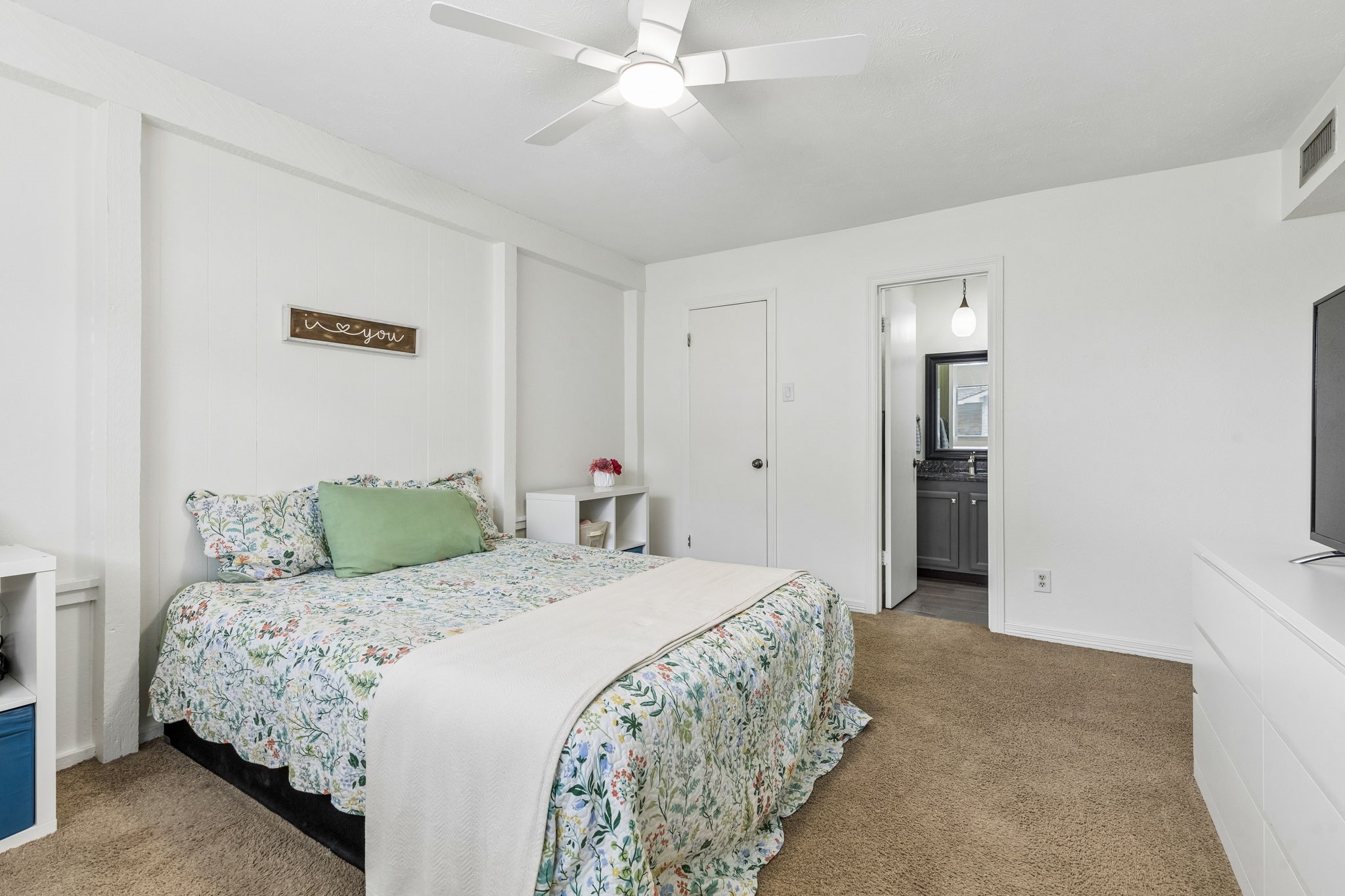 1833 Woodbury, Carrollton, TX, 75007