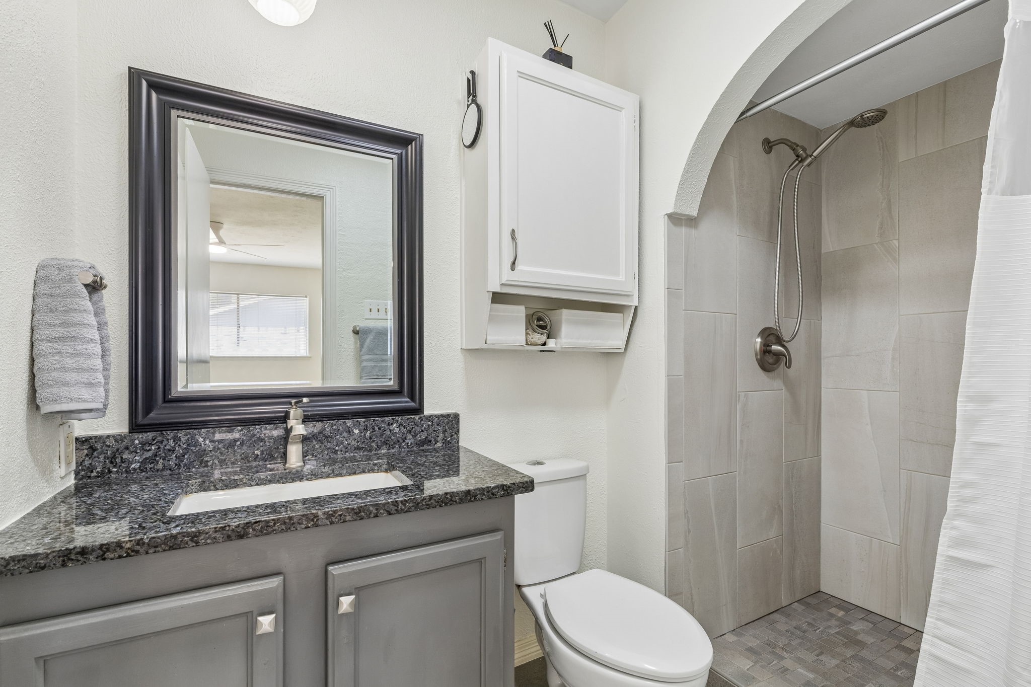 1833 Woodbury, Carrollton, TX, 75007