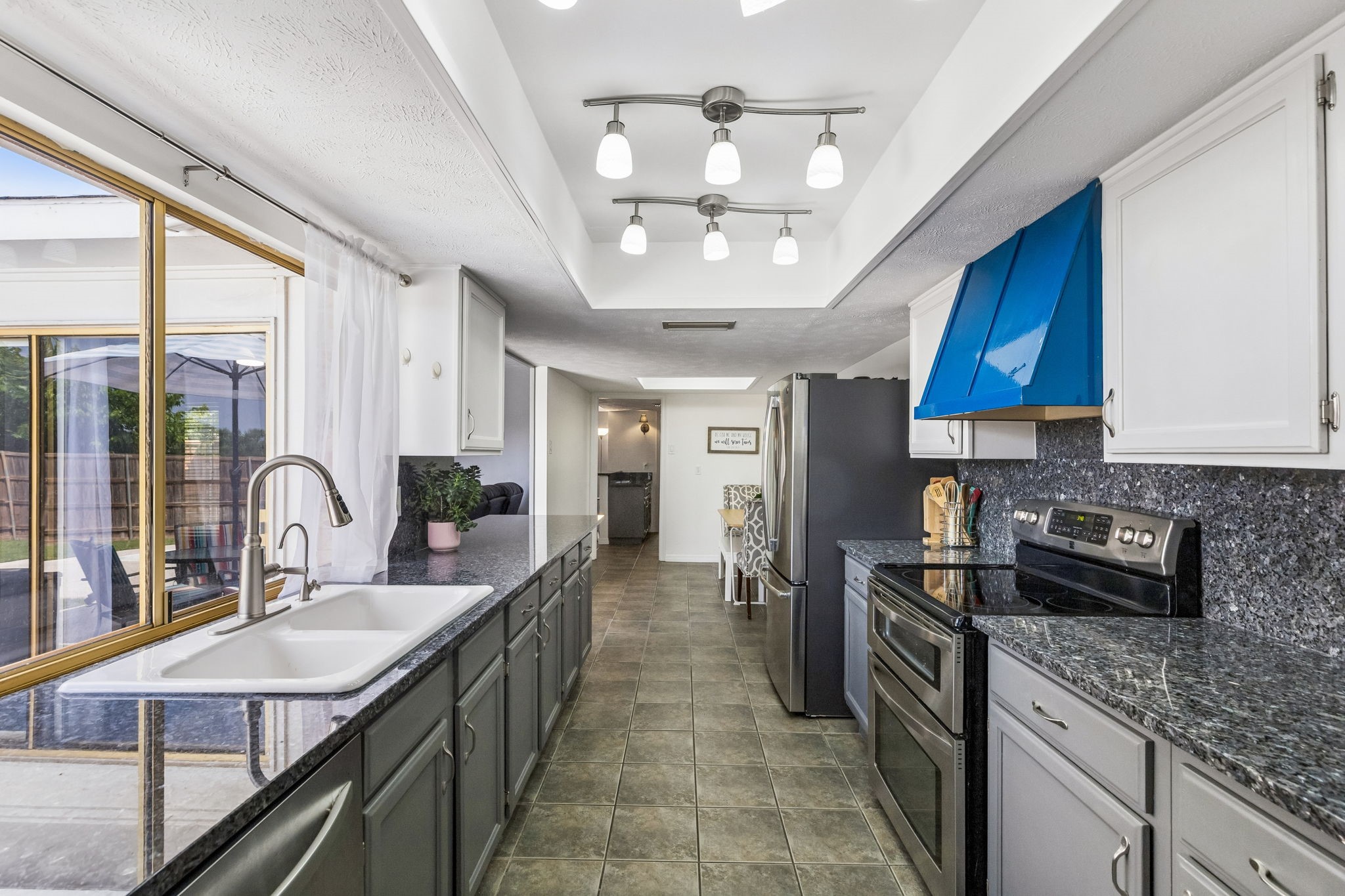 1833 Woodbury, Carrollton, TX, 75007