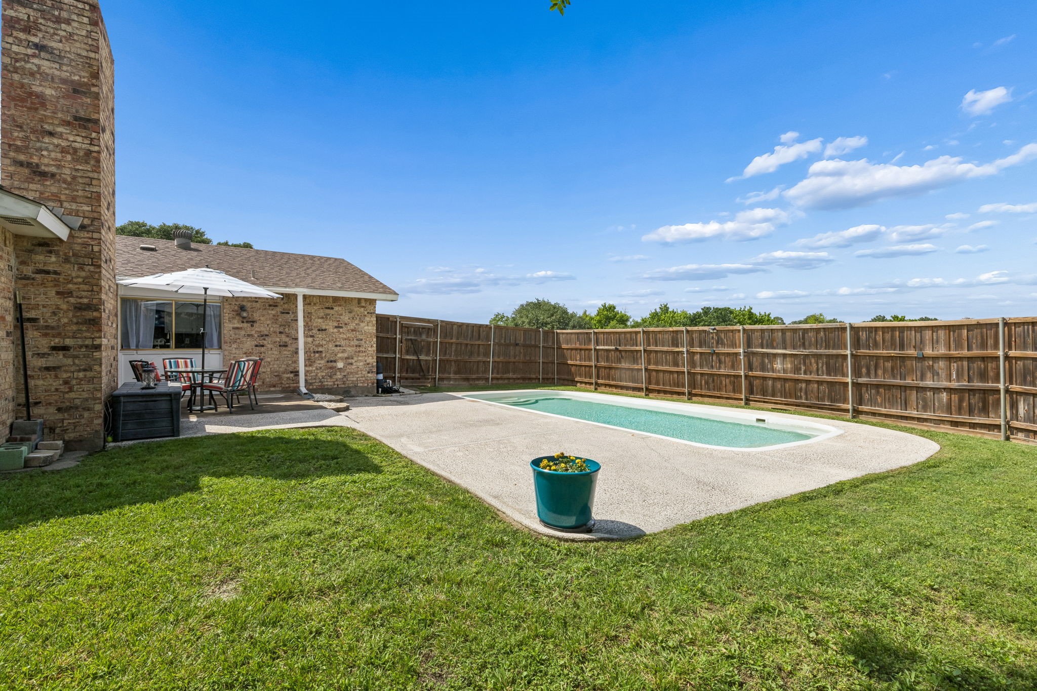 1833 Woodbury, Carrollton, TX, 75007