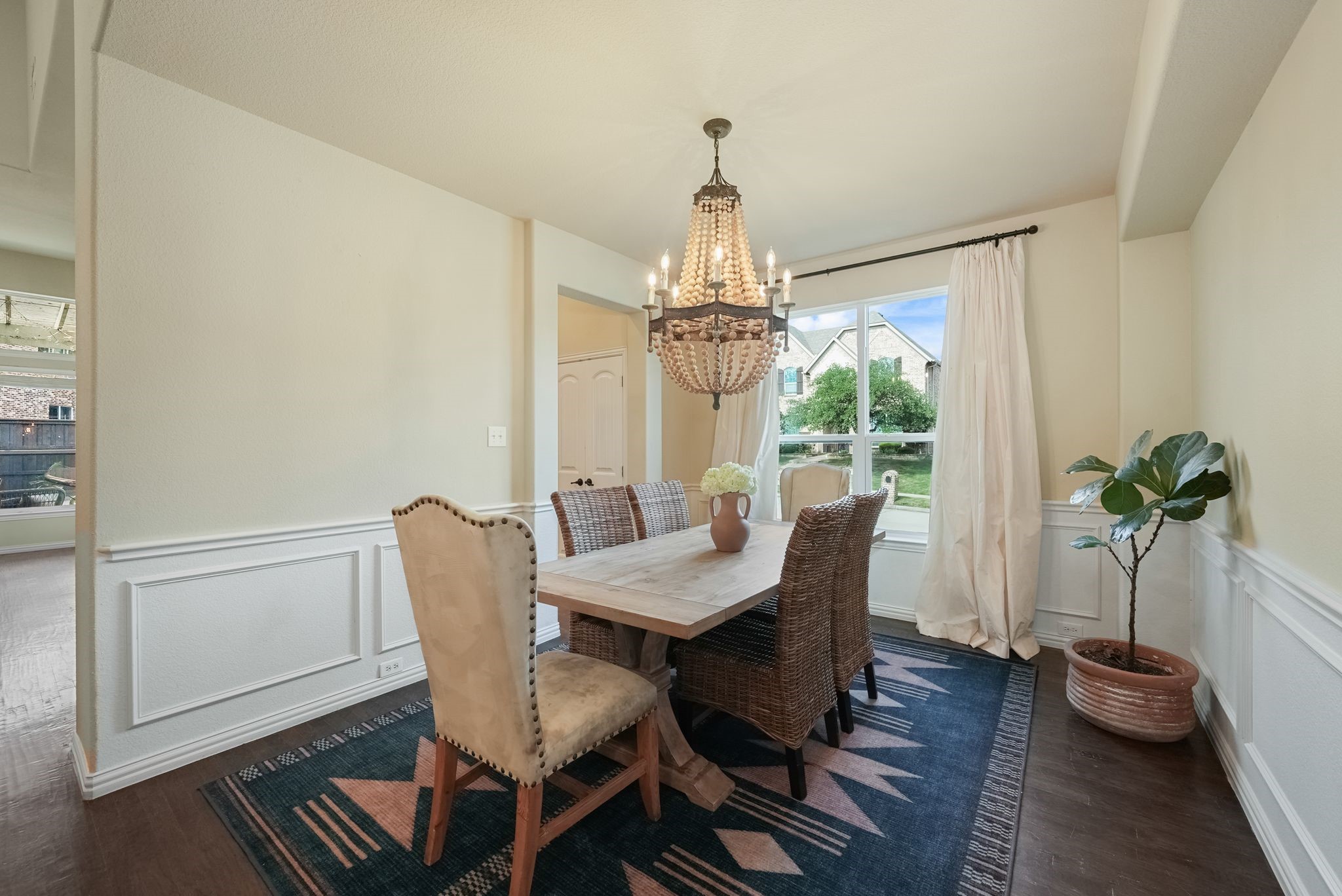 Property photo 04 of 1398 Bentgrass Drive, Frisco, TX 75036 | MLS #21256191