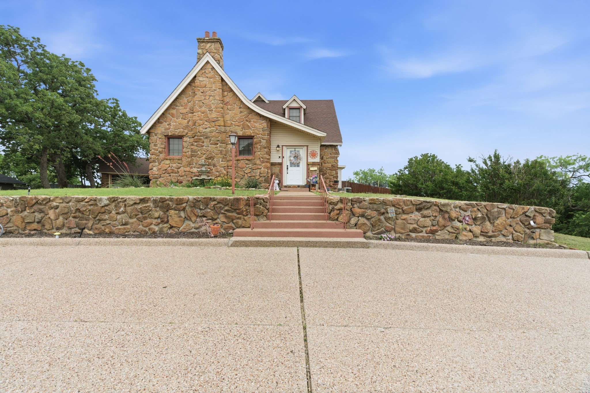 Property photo 01 of 514 S Dixie Street, Eastland, TX 76448 | MLS #21256217