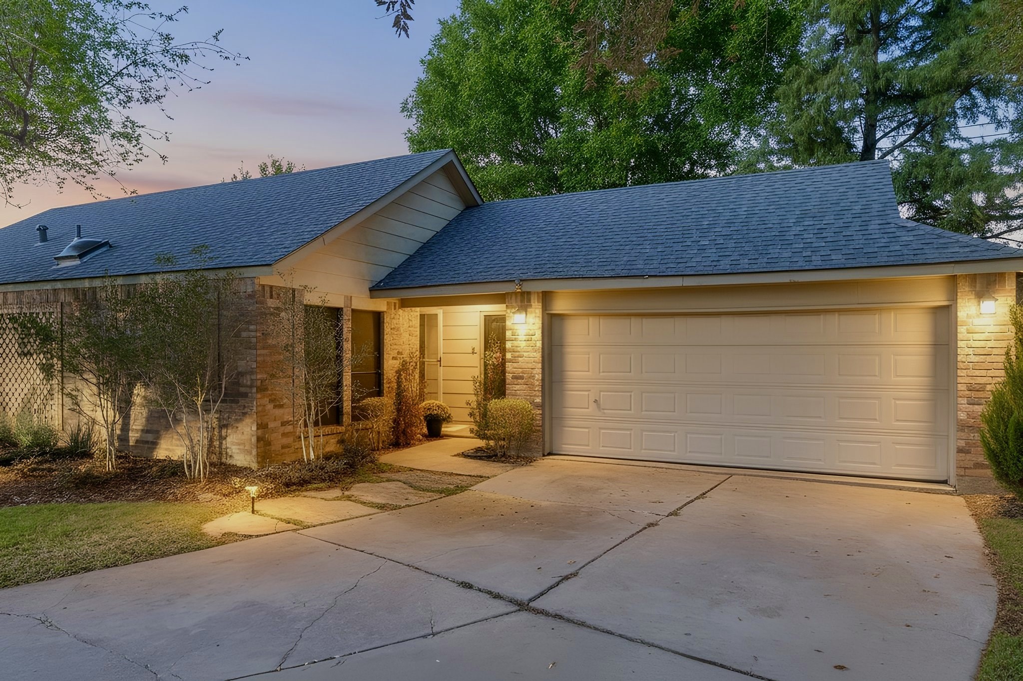 Property photo 01 of 1808 Maplewood Trail, Colleyville, TX 76034 | MLS #21256585