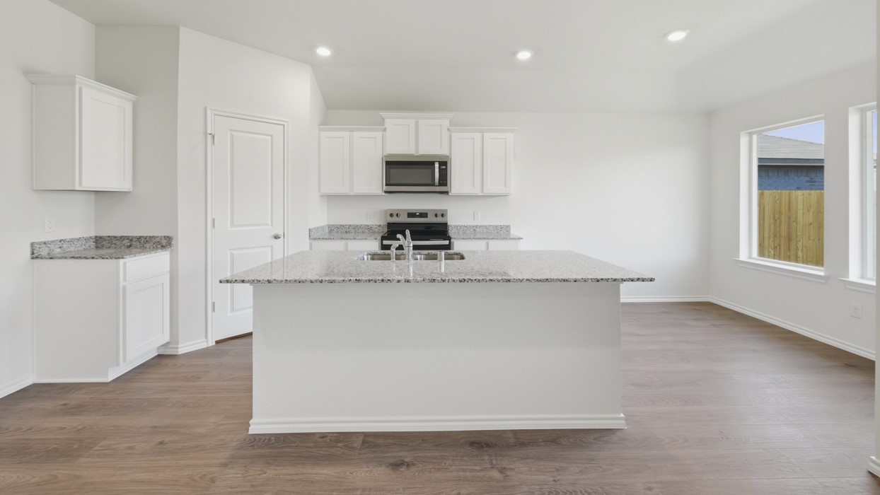 3200 Charleston Drive, Ennis, TX, 75119