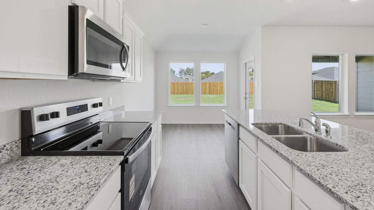 3200 Charleston Drive, Ennis, TX, 75119