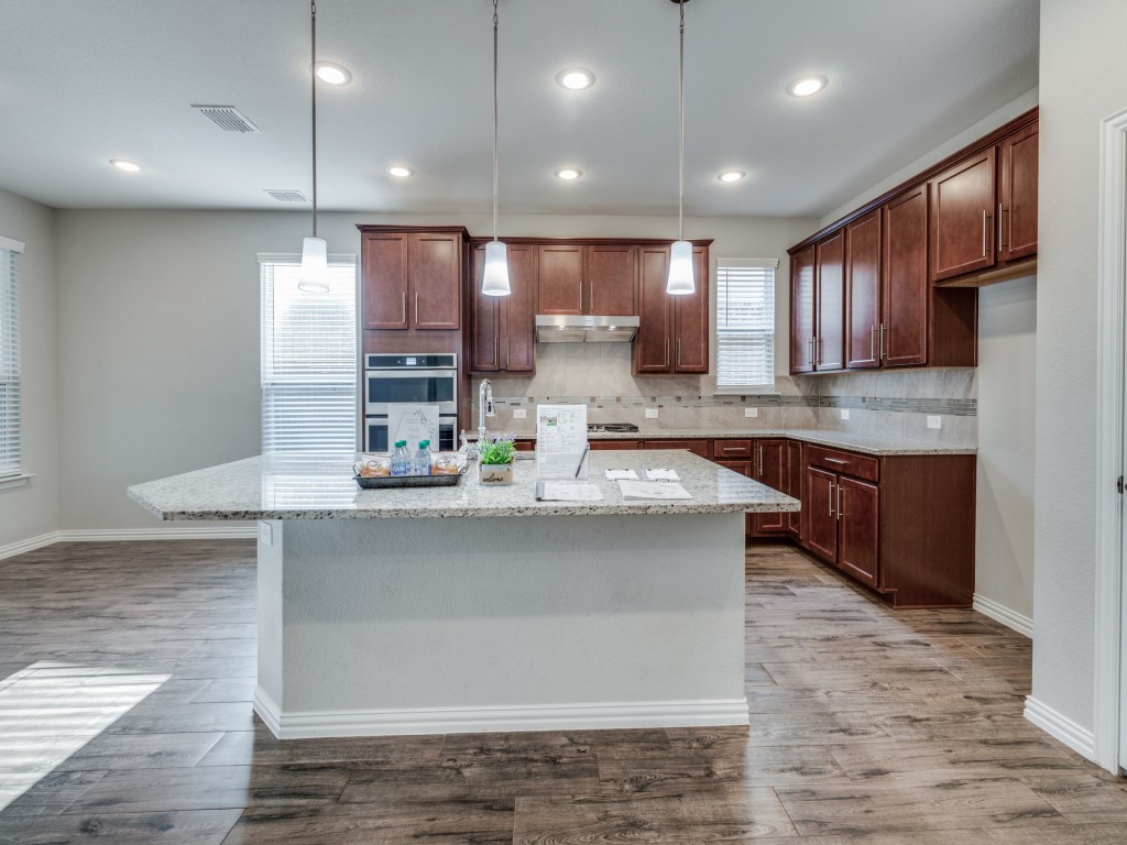 Property photo 03 of 944 Crest Breeze Drive Fort, Worth, TX 76052 | MLS #21256965