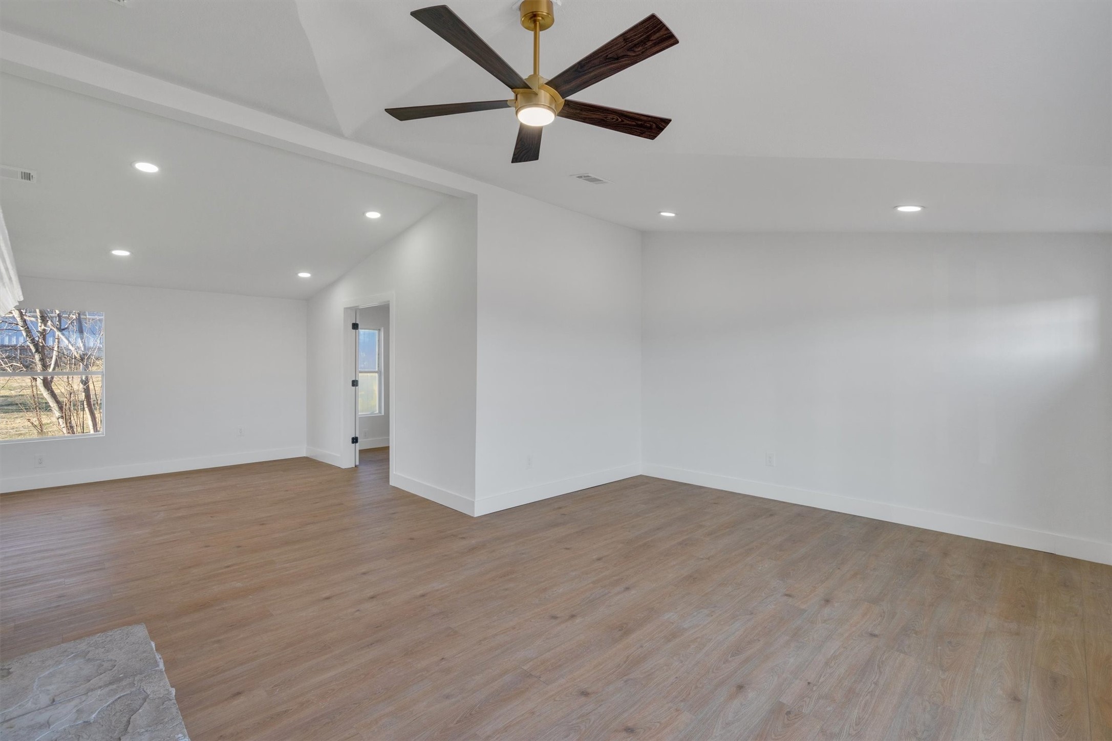 Property photo 04 of 3612 Rhea Road, Granbury, TX 76049 | MLS #21257412