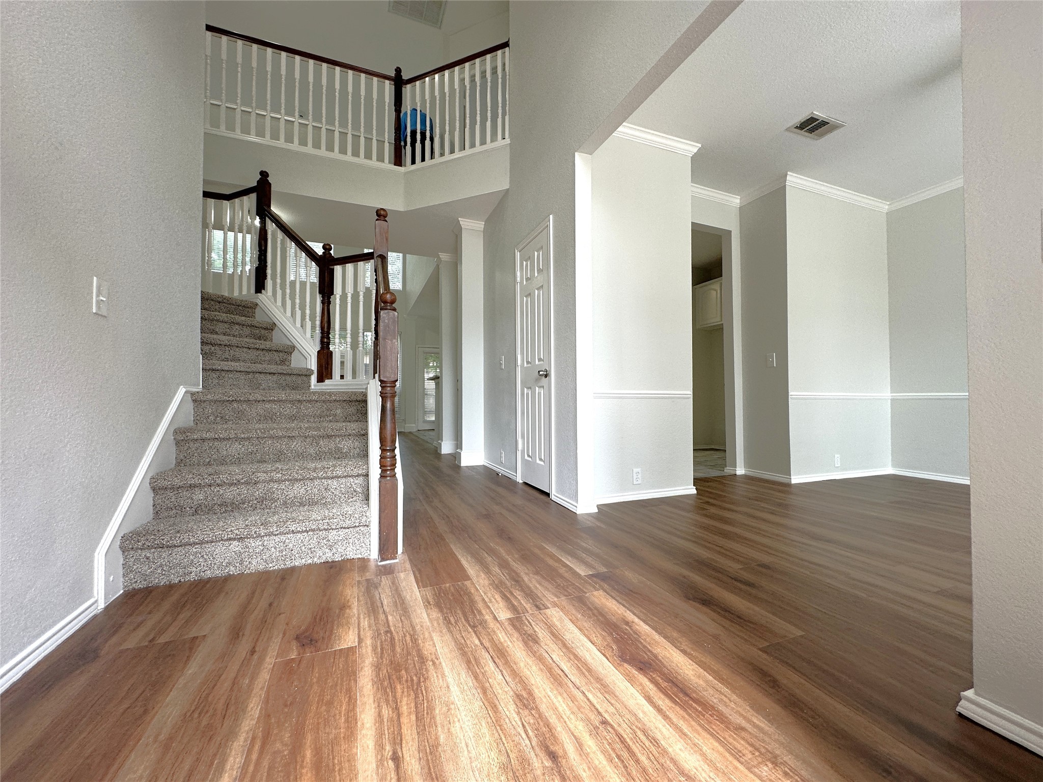Property photo 03 of 6704 Alderbrook Drive, Denton, TX 76210 | MLS #21257494