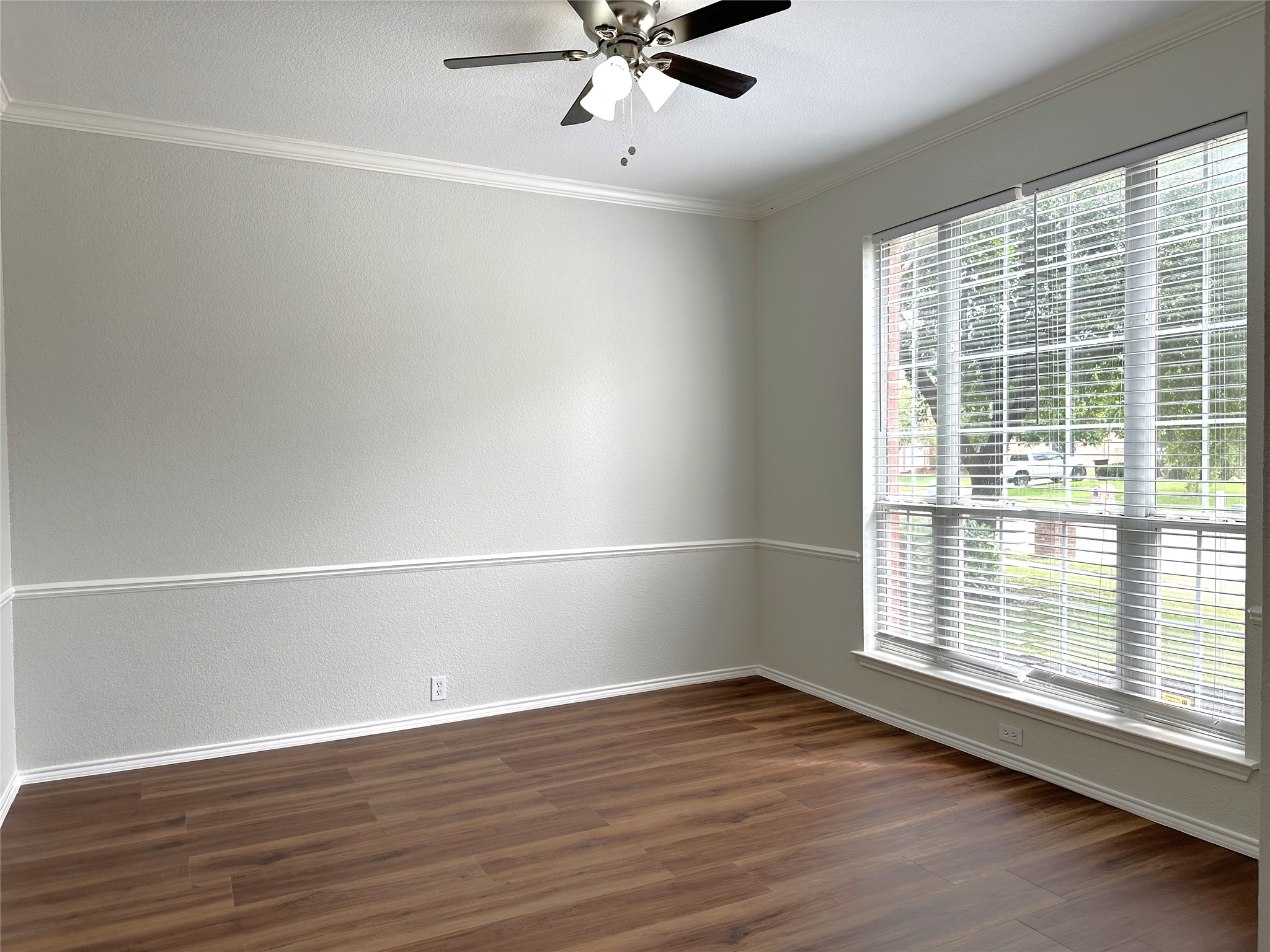 Property photo 04 of 6704 Alderbrook Drive, Denton, TX 76210 | MLS #21257494