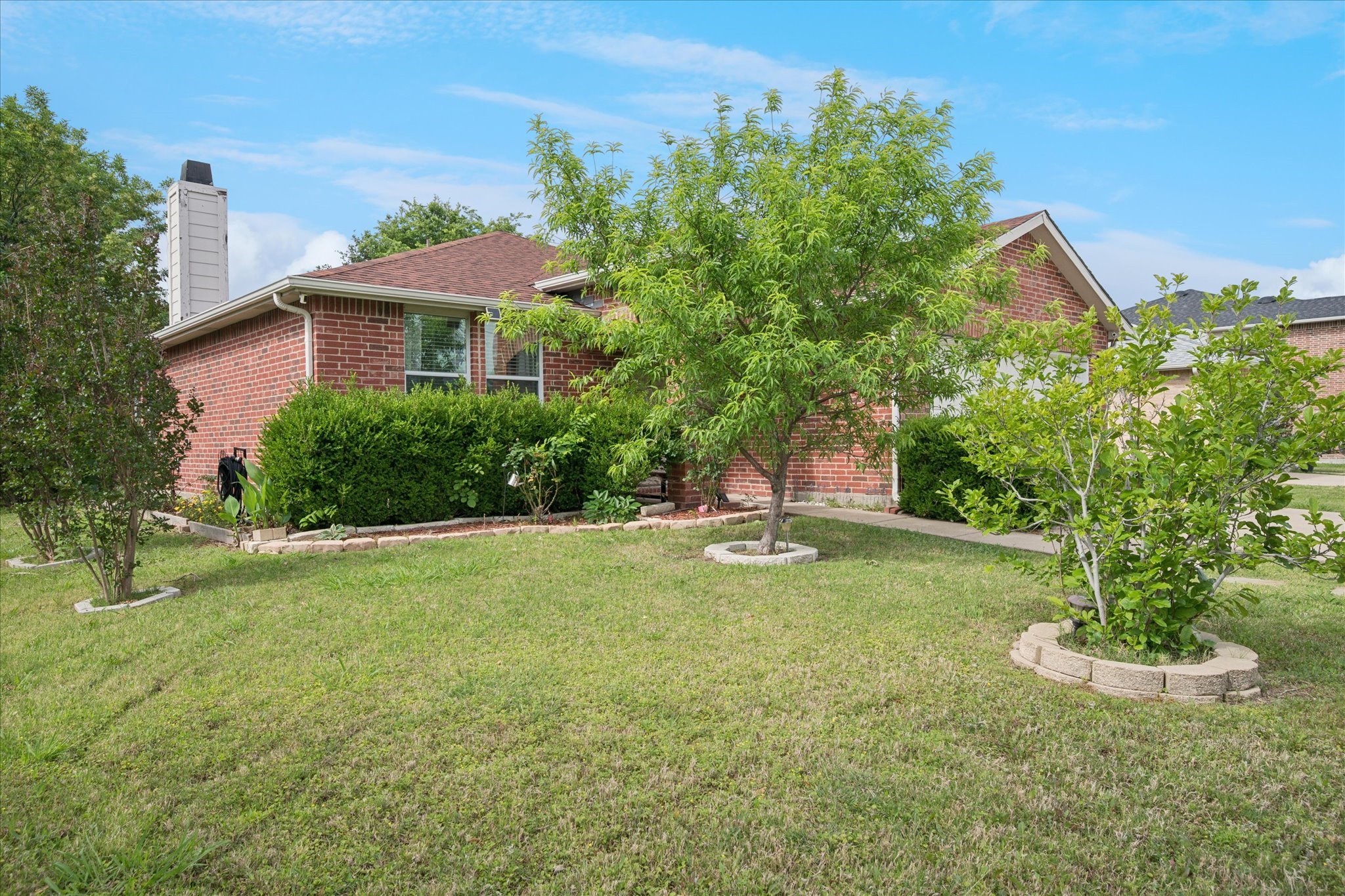 Property photo 02 of 1720 Canyon Oaks Drive Little, Elm, TX 75068 | MLS #21257570