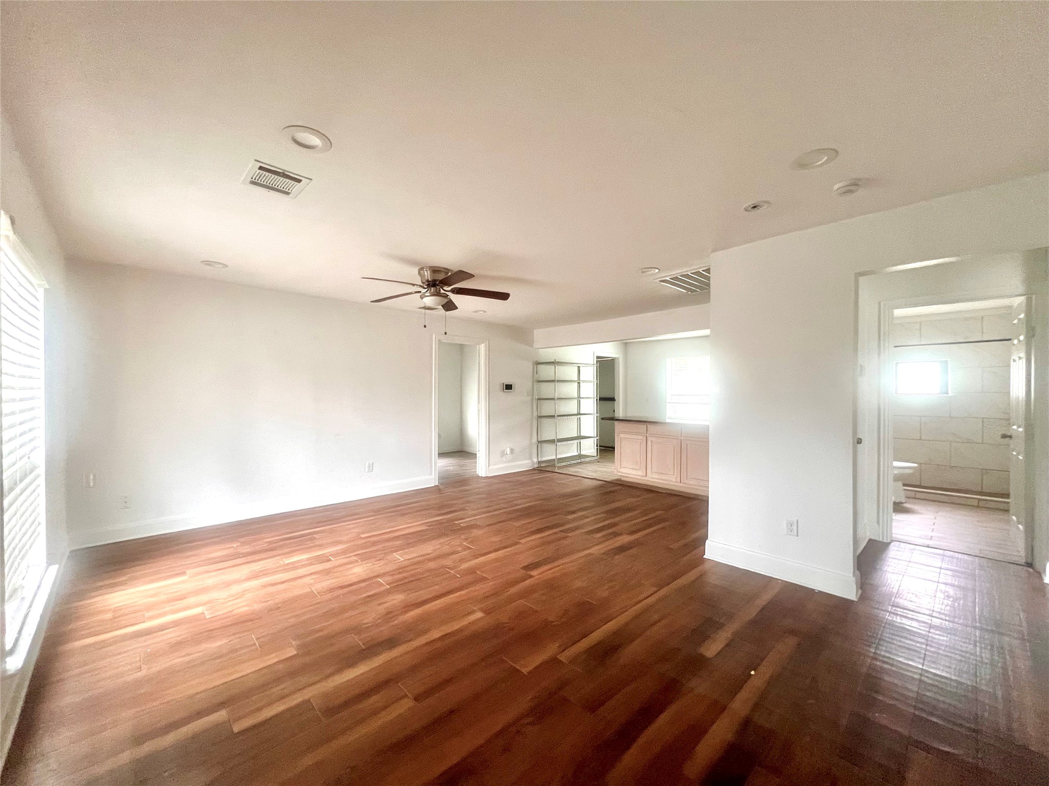 1919 E Ledbetter Drive, Dallas, TX, 75216