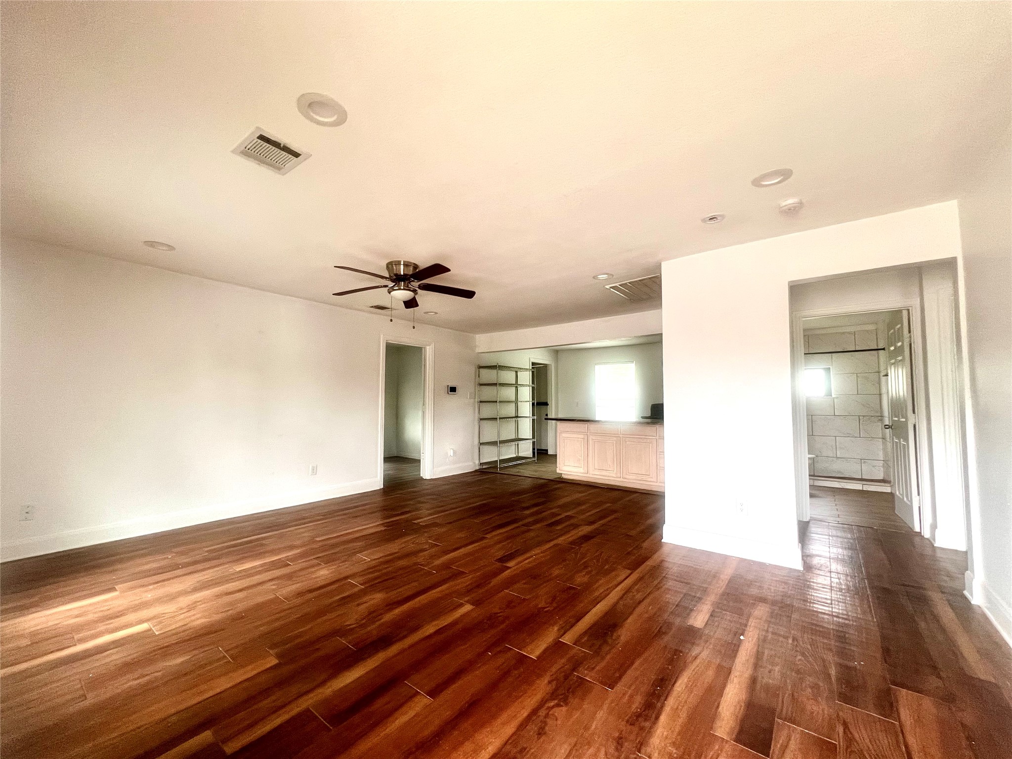 1919 E Ledbetter Drive, Dallas, TX, 75216