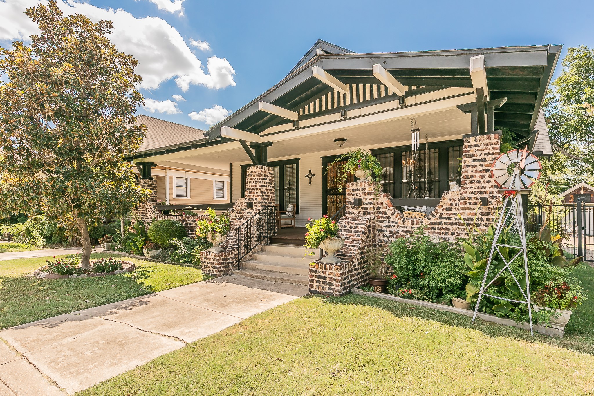 2238 College Avenue, Fort Worth, TX, 76110