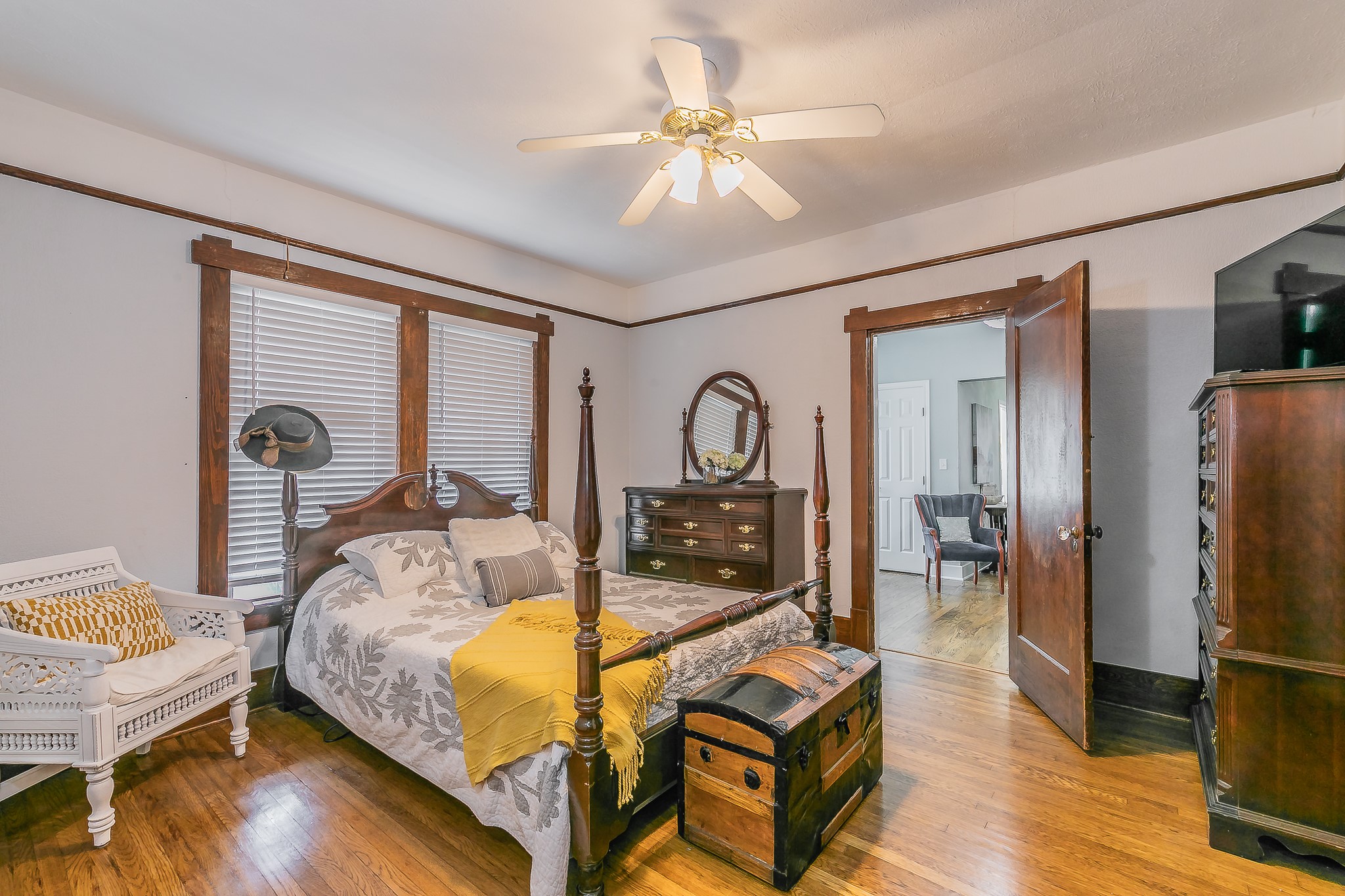 2238 College Avenue, Fort Worth, TX, 76110
