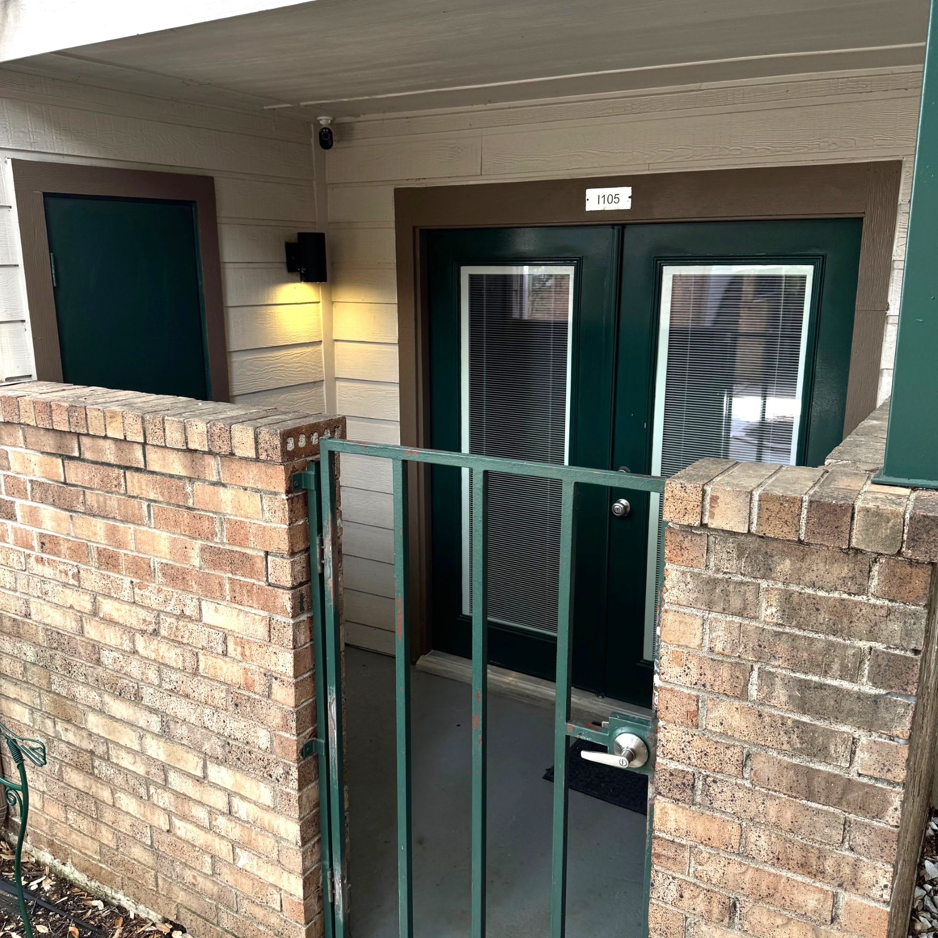 Property photo 01 of 2314 Bamboo Drive UNIT I105, Arlington, TX 76006 | MLS #21258306