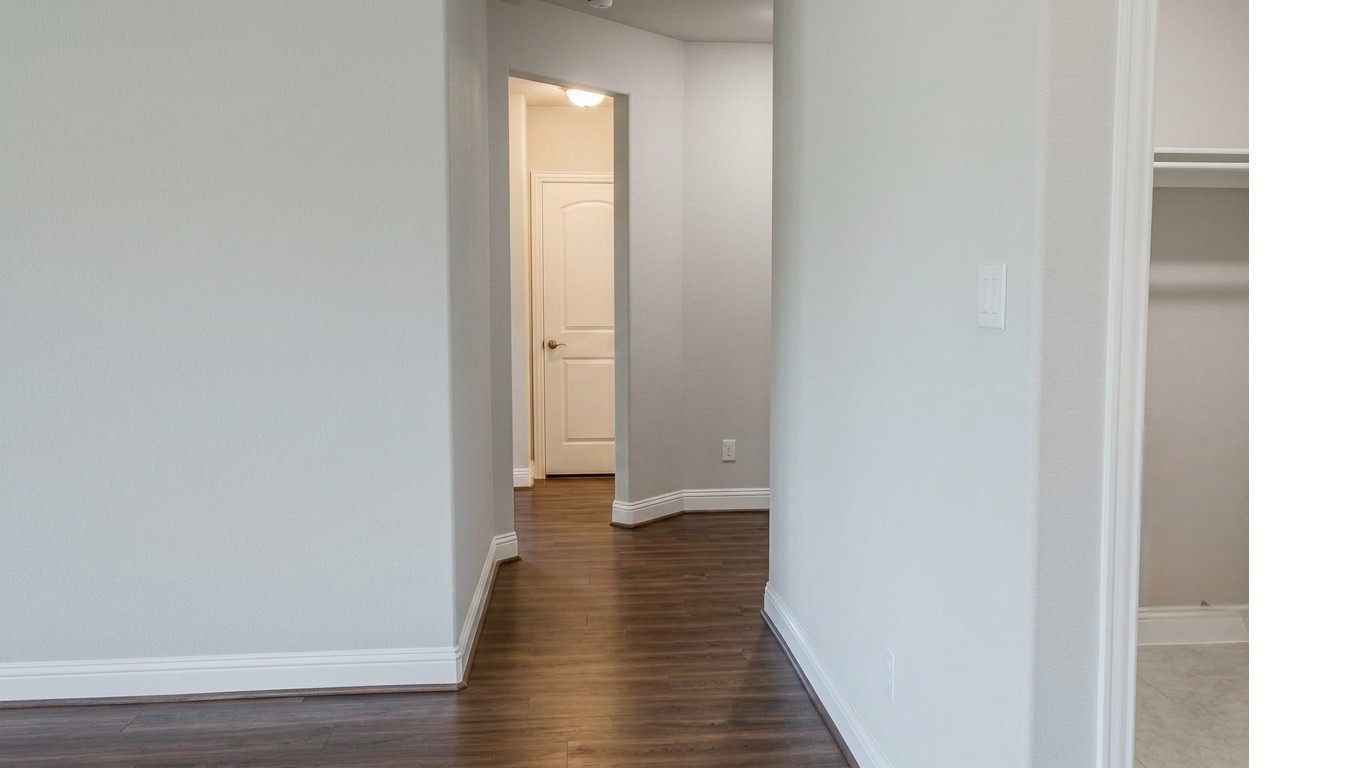 Property photo 03 of 1419 Warringwood Drive, Greenville, TX 75402 | MLS #21258336