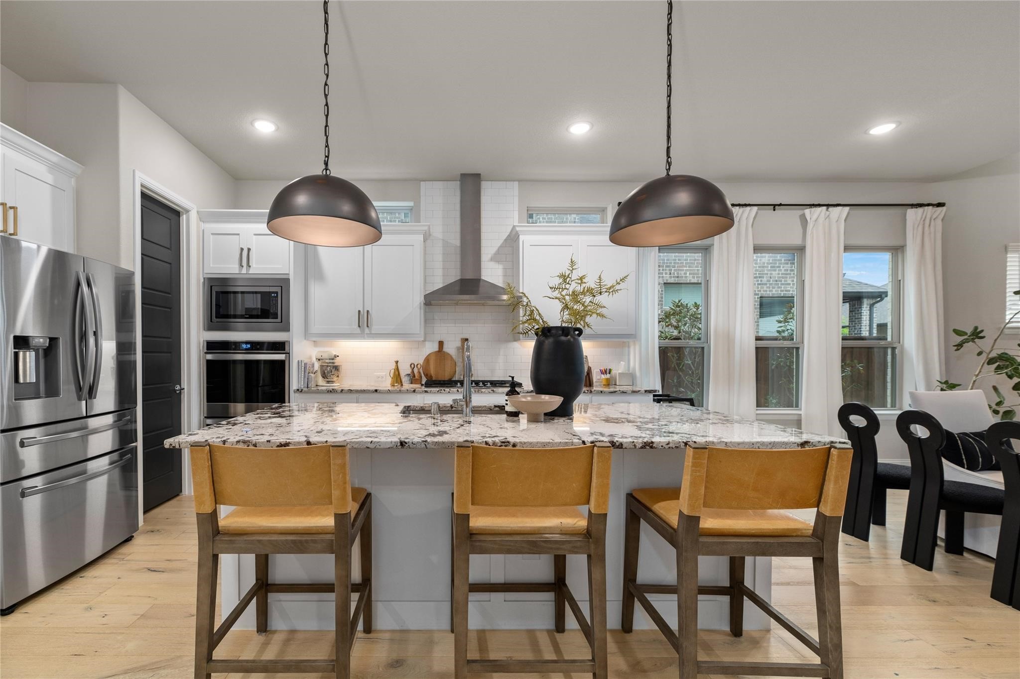 Property photo 01 of 2262 Poppyvine Road, Frisco, TX 75033 | MLS #21258374