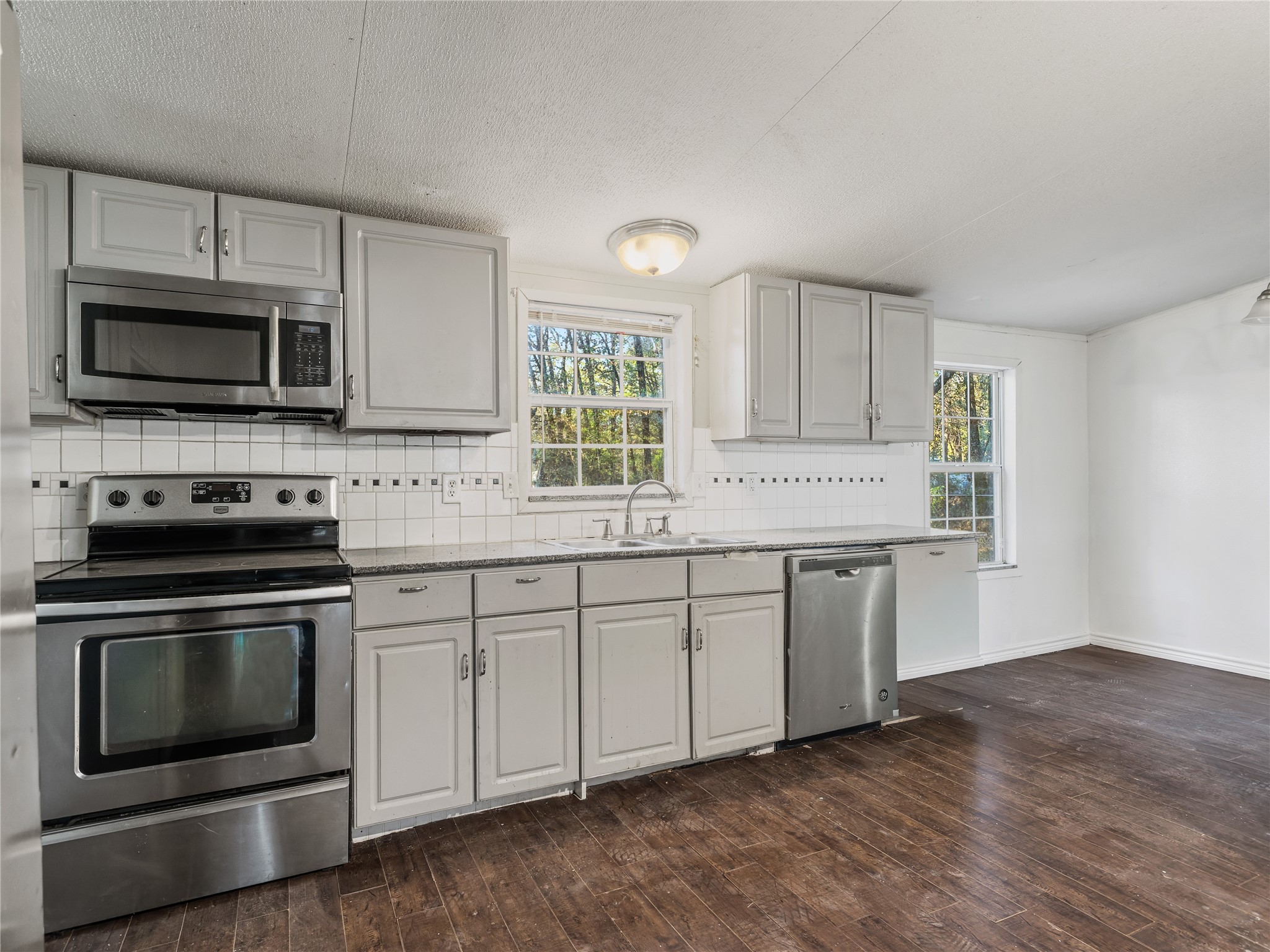 202 Forgotten Lane, Mabank, TX, 75156