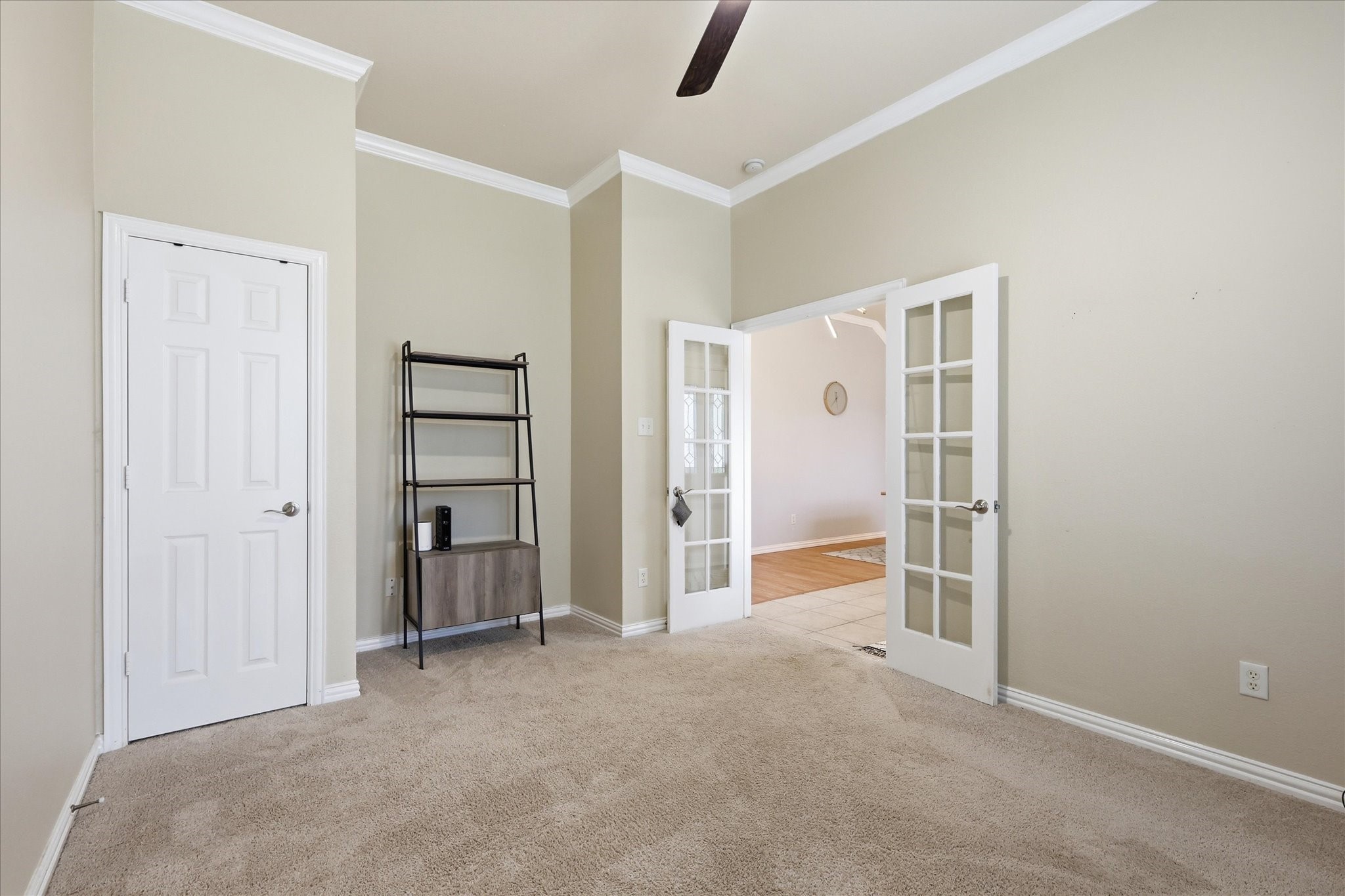 520 E Sandra Lane, Grand Prairie, TX, 75052