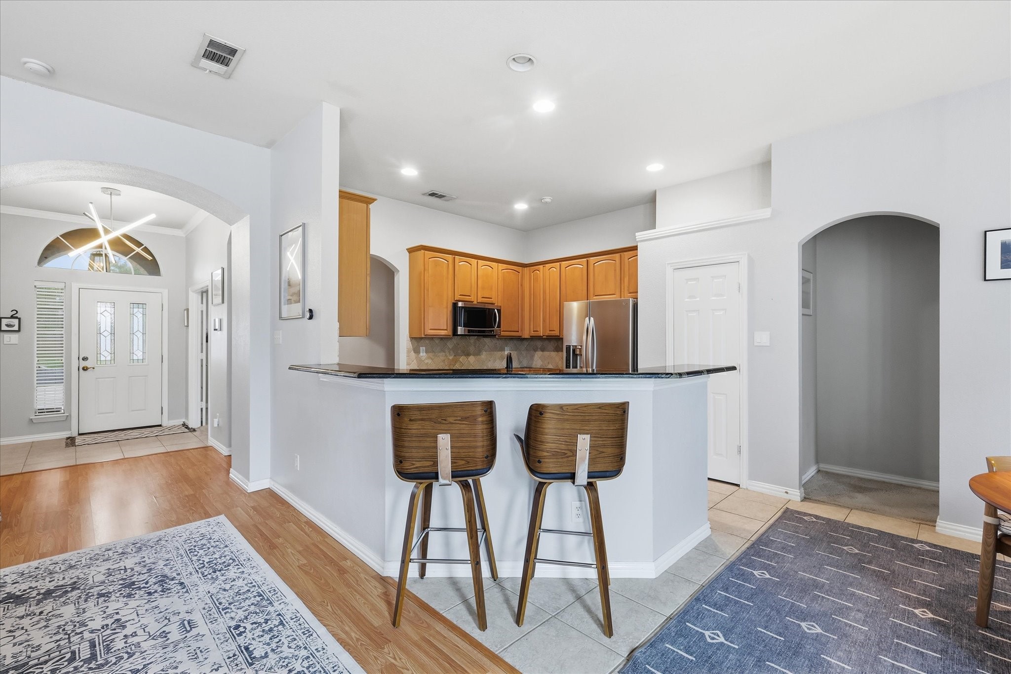 520 E Sandra Lane, Grand Prairie, TX, 75052
