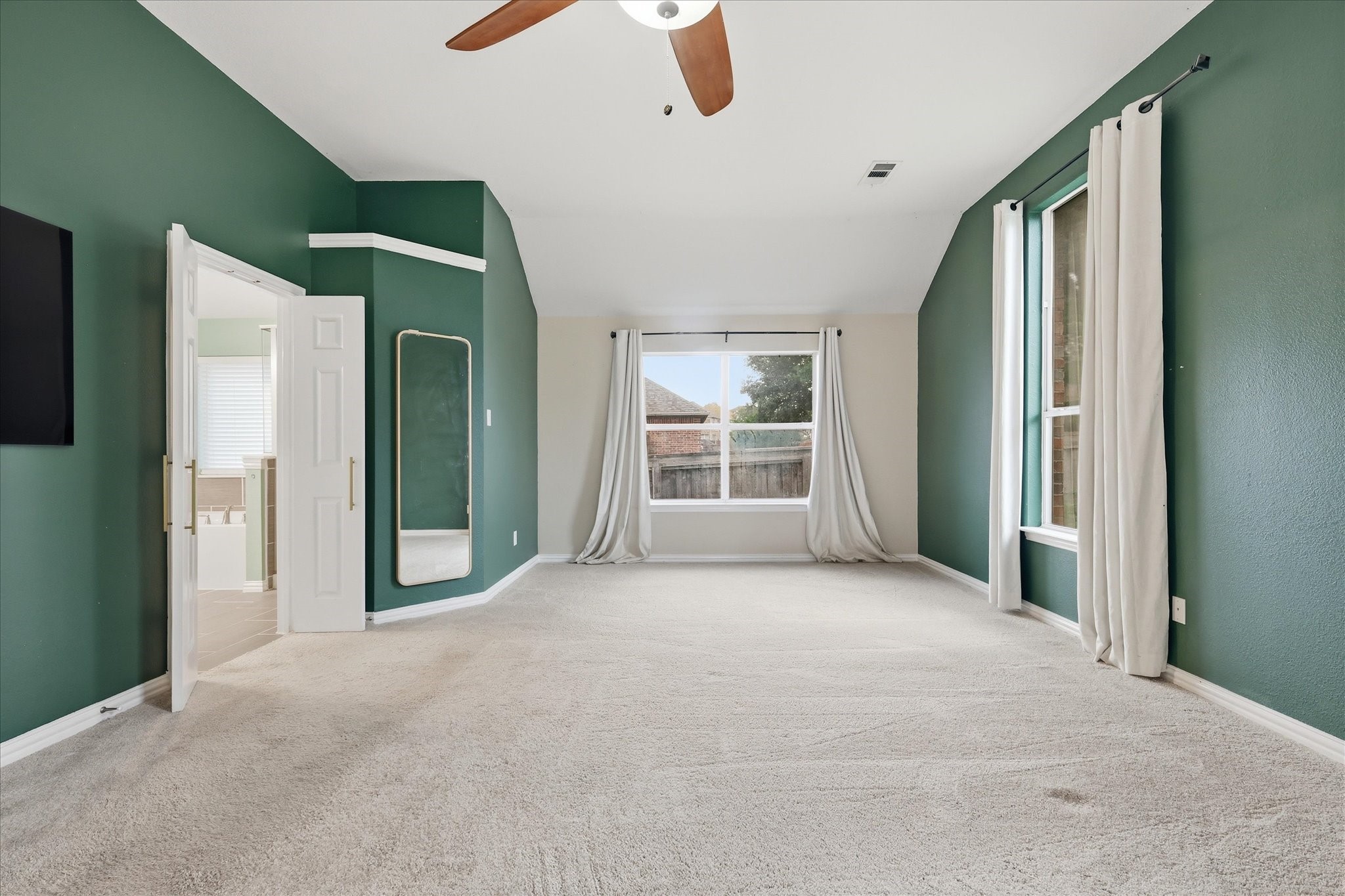 520 E Sandra Lane, Grand Prairie, TX, 75052