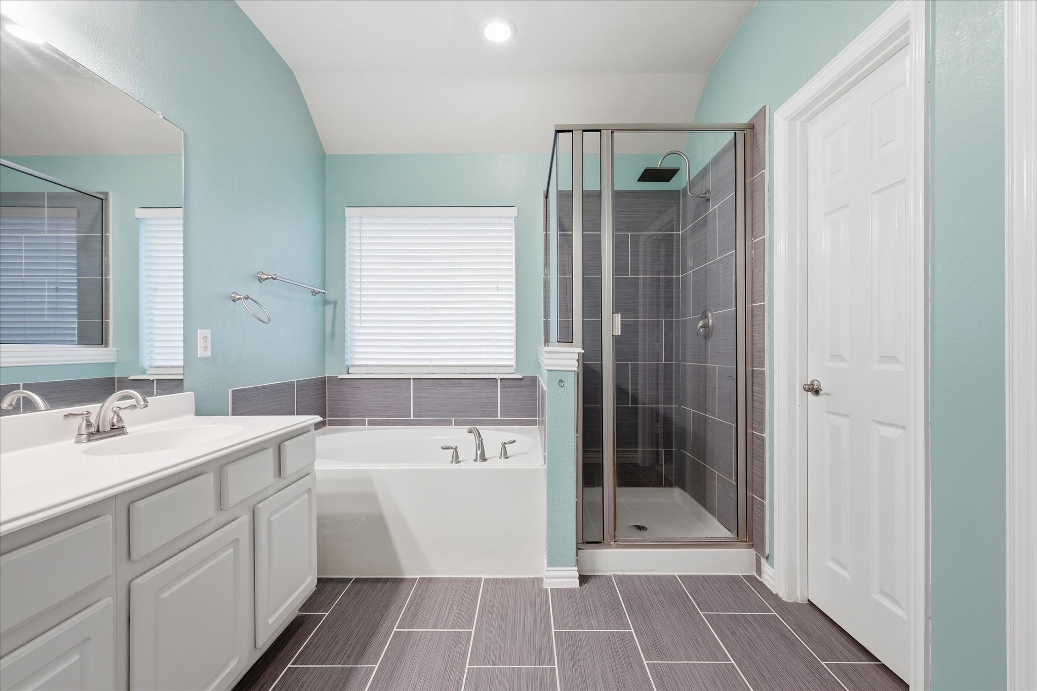 520 E Sandra Lane, Grand Prairie, TX, 75052