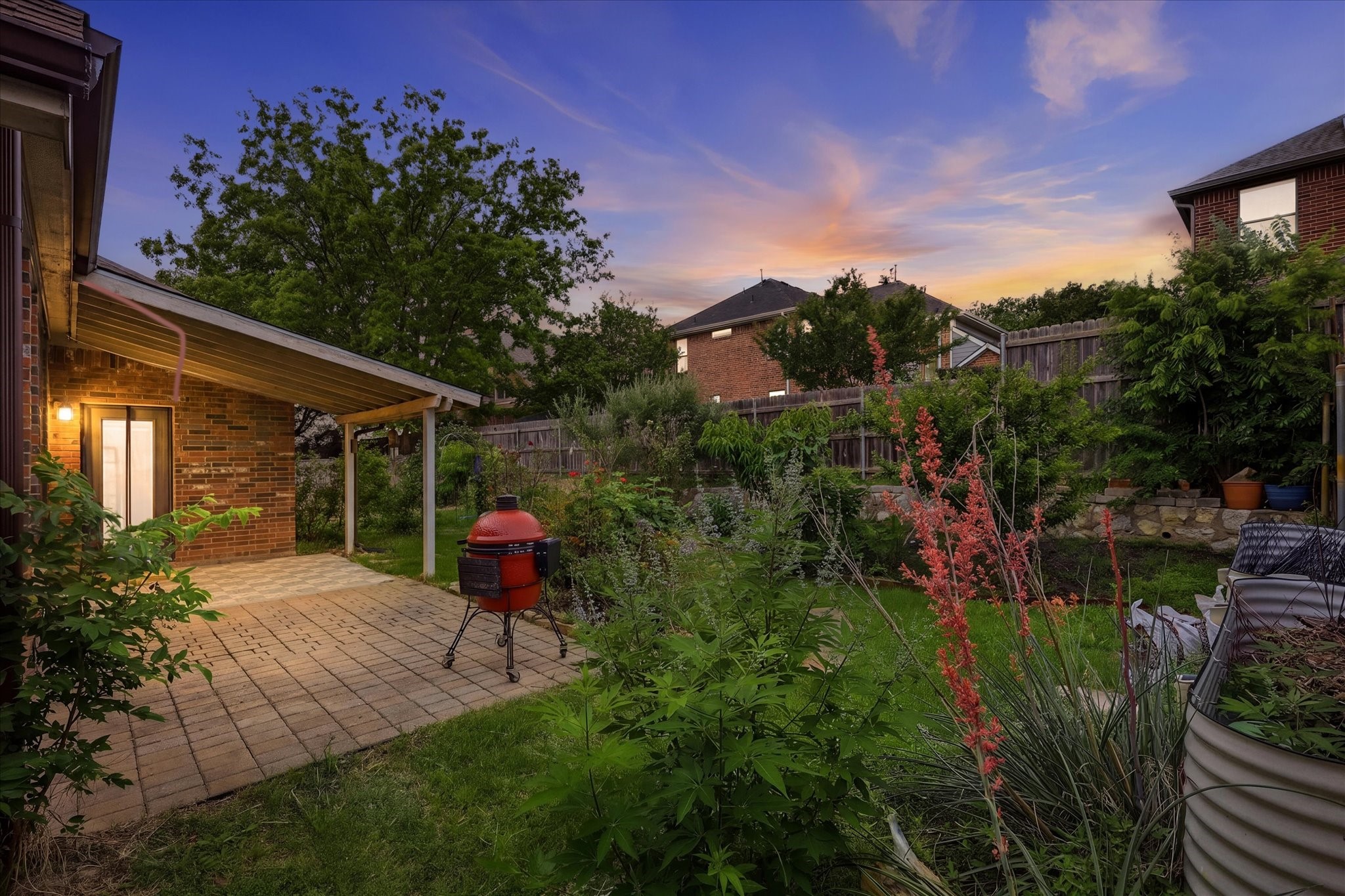 520 E Sandra Lane, Grand Prairie, TX, 75052
