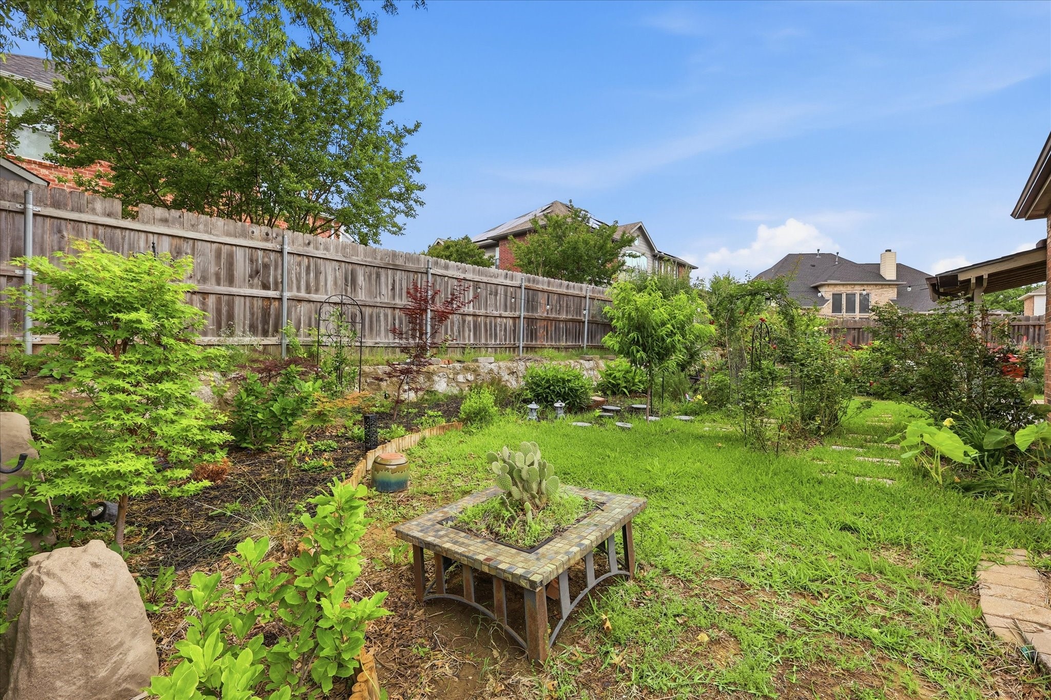 520 E Sandra Lane, Grand Prairie, TX, 75052