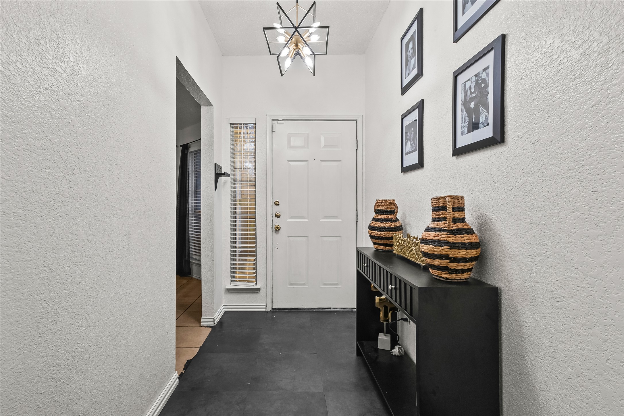 Property photo 04 of 2831 Saint Johns Avenue, Lancaster, TX 75146 | MLS #21258614