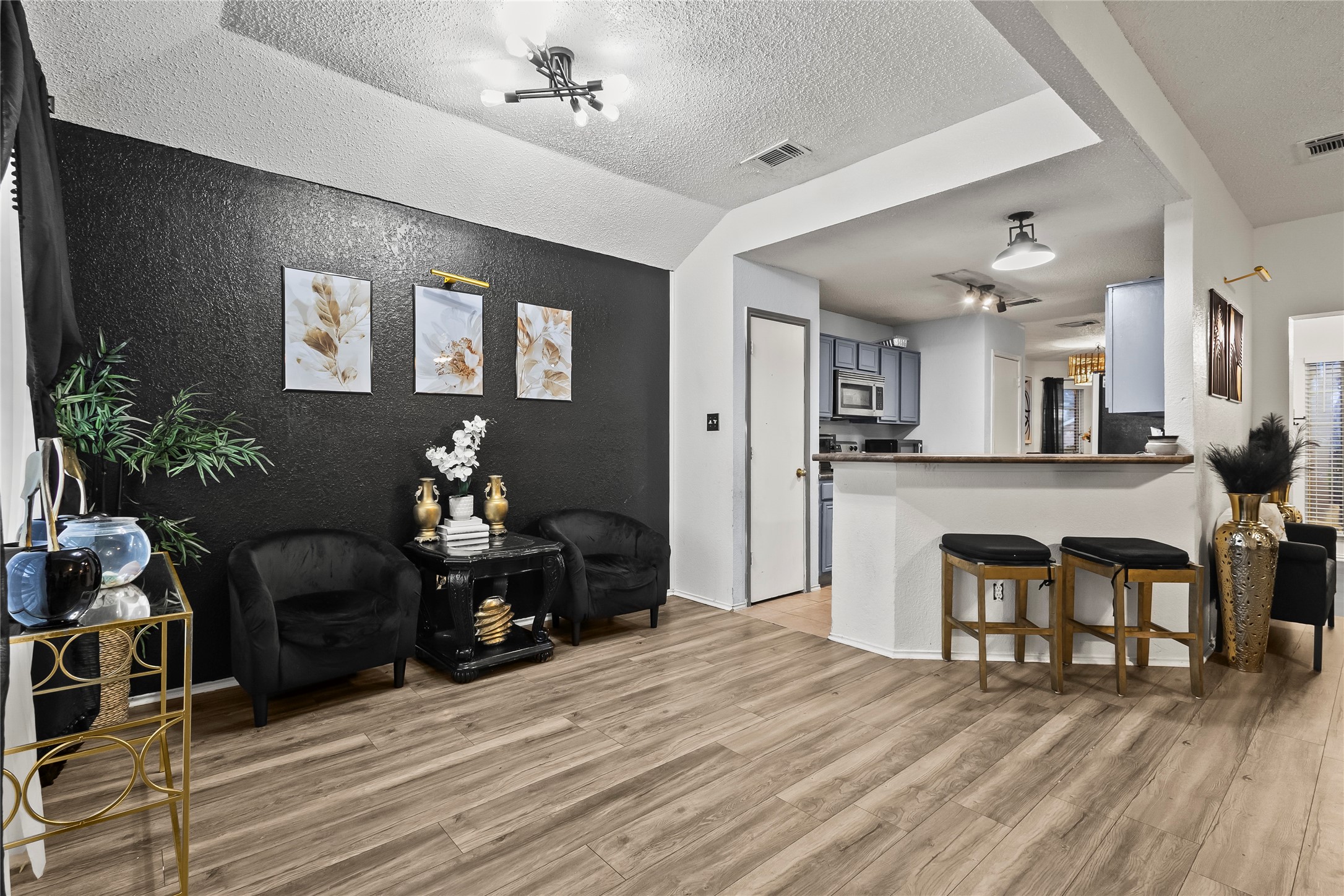 2831 Saint Johns Avenue, Lancaster, TX, 75146