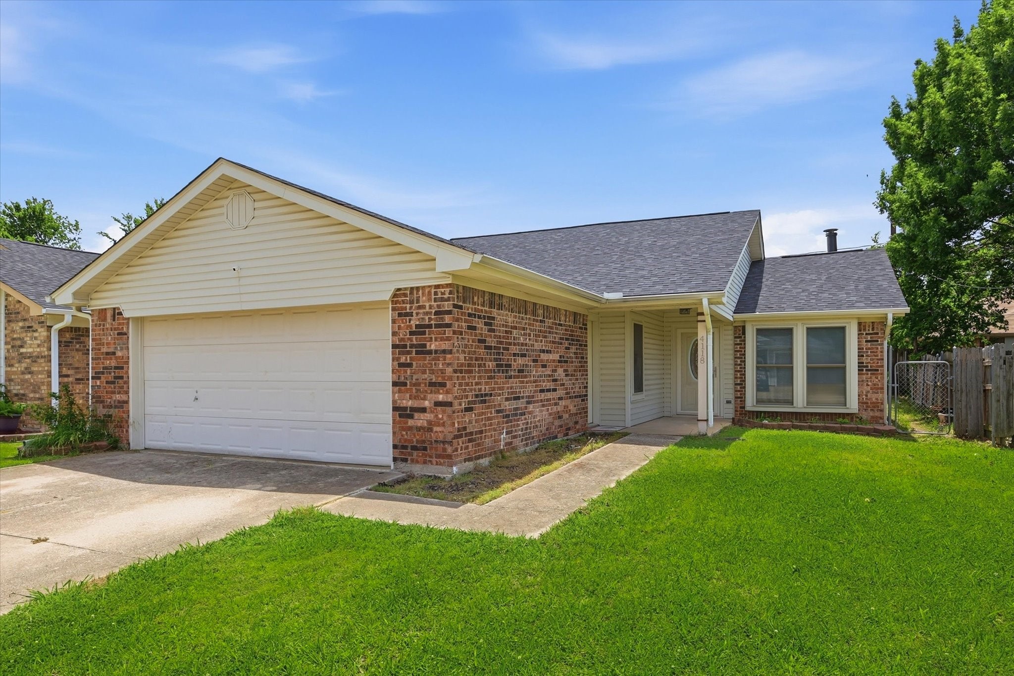 Property photo 01 of 4118 Green Acres Circle, Arlington, TX 76017 | MLS #21259540